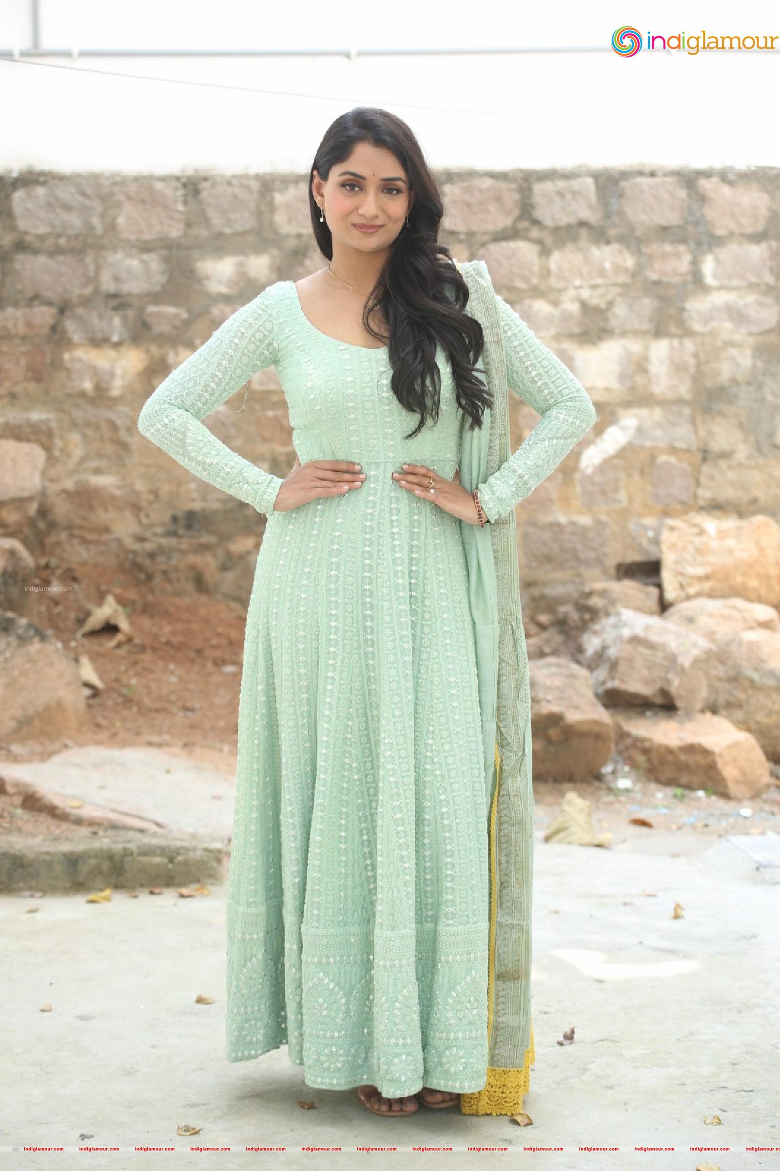 Sandhya Raju Actress hd photo