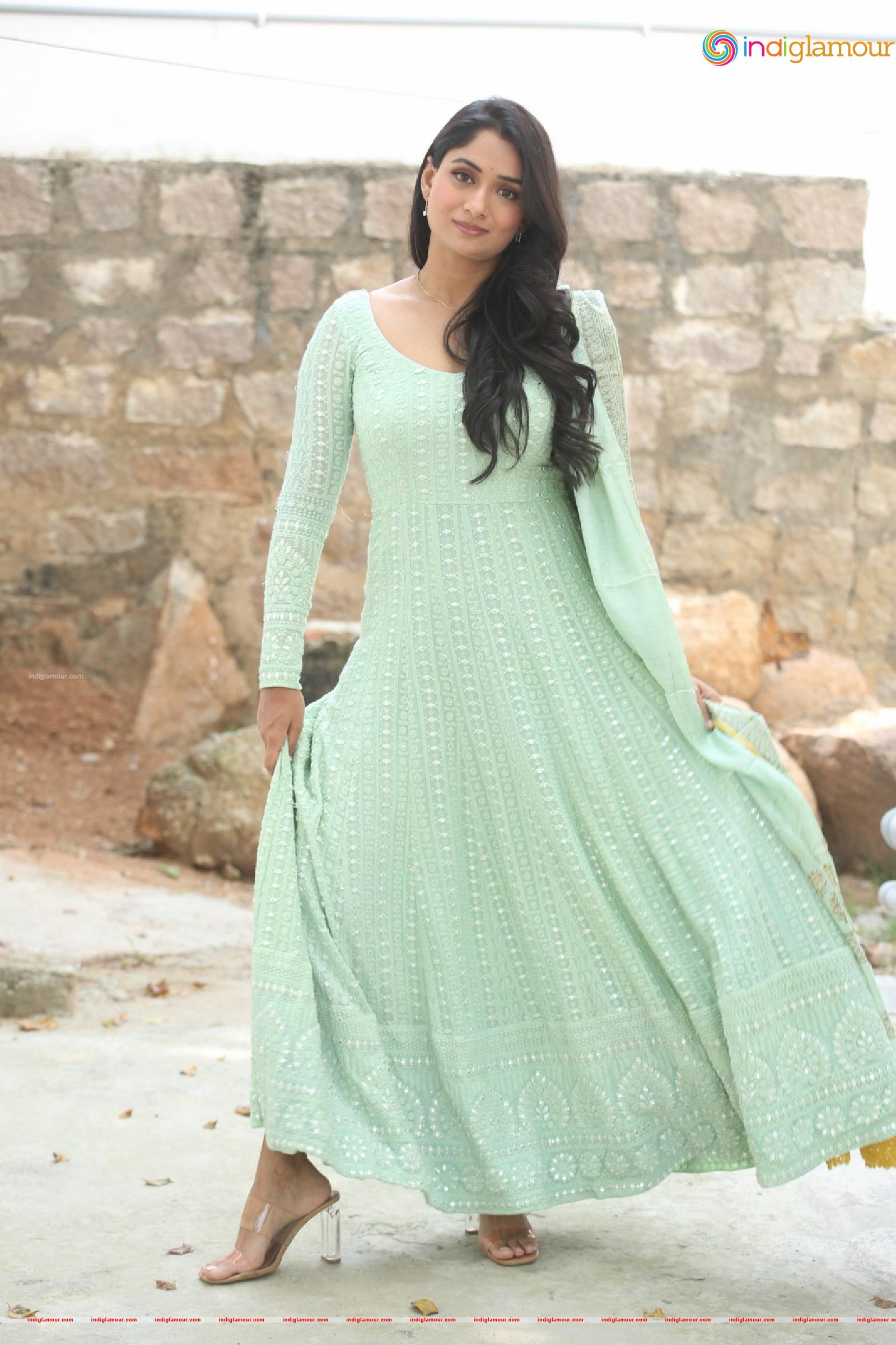 Sandhya Raju Actress hd photo