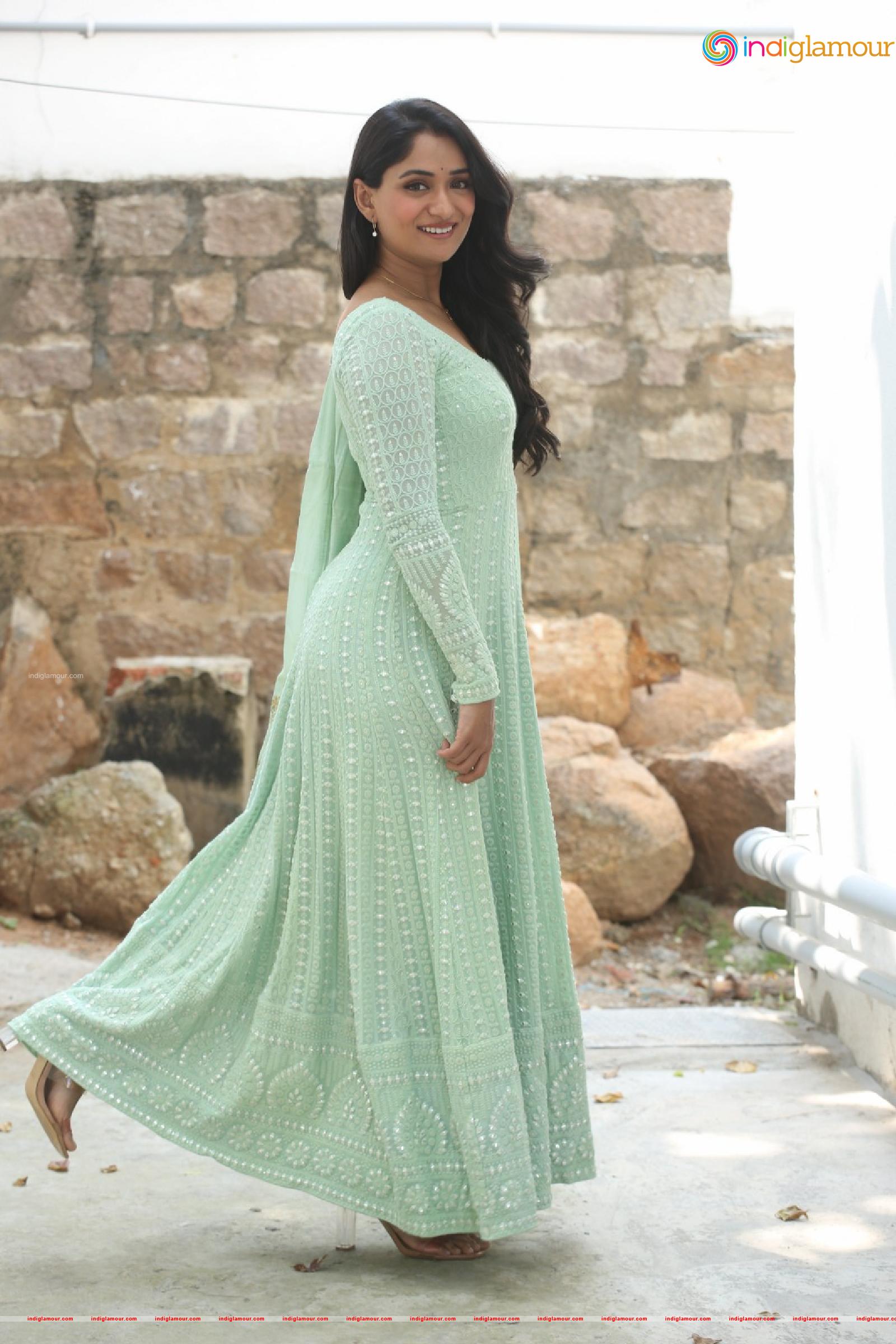 Sandhya Raju Actress hd photo