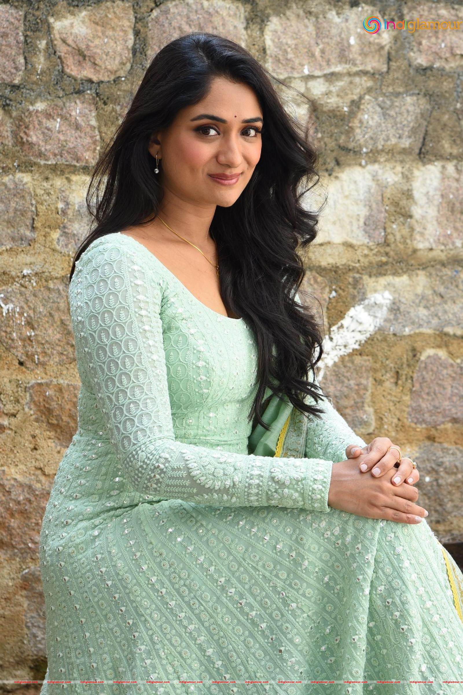 Sandhya Raju Actress hd photo