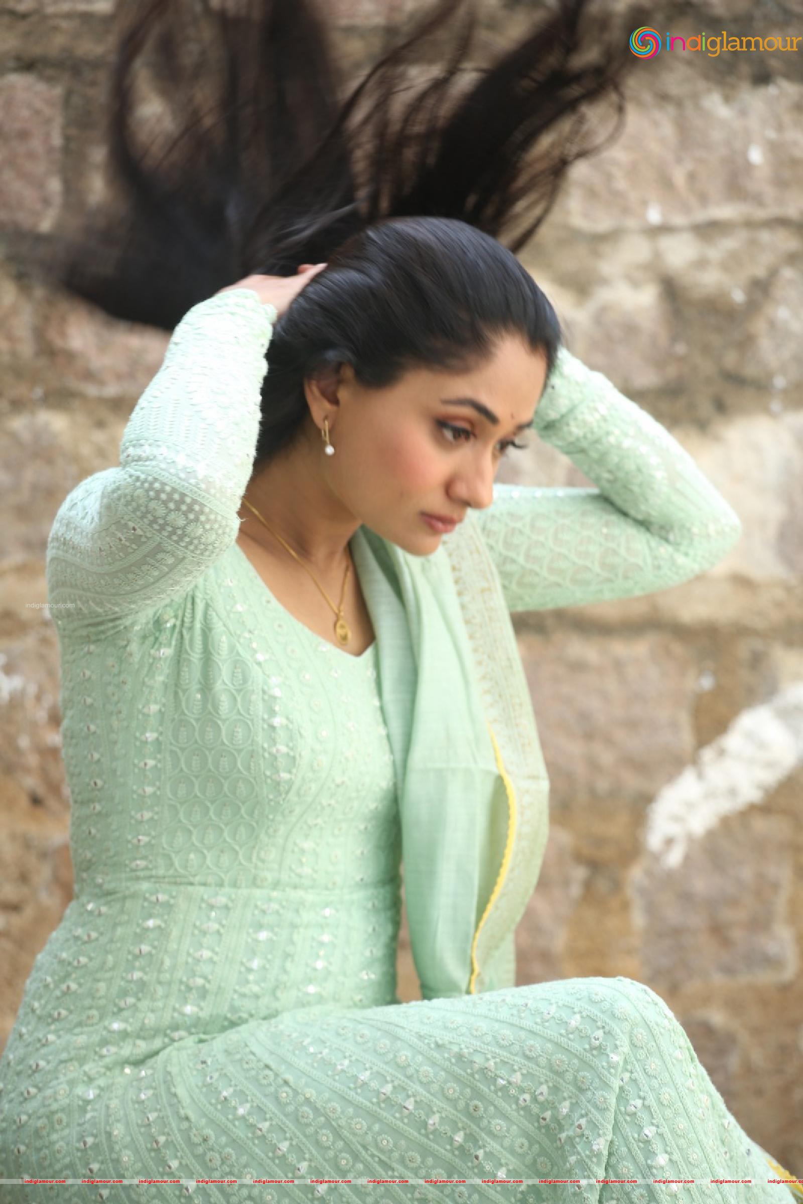 Sandhya Raju Actress hd photo