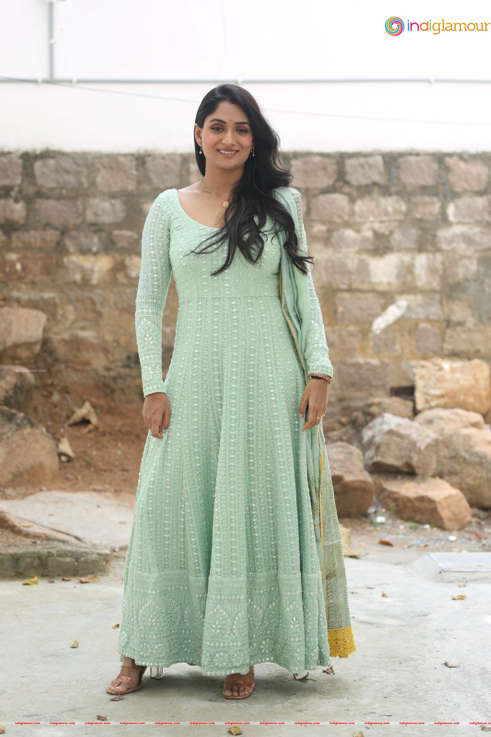 Sandhya Raju Actress hd photo