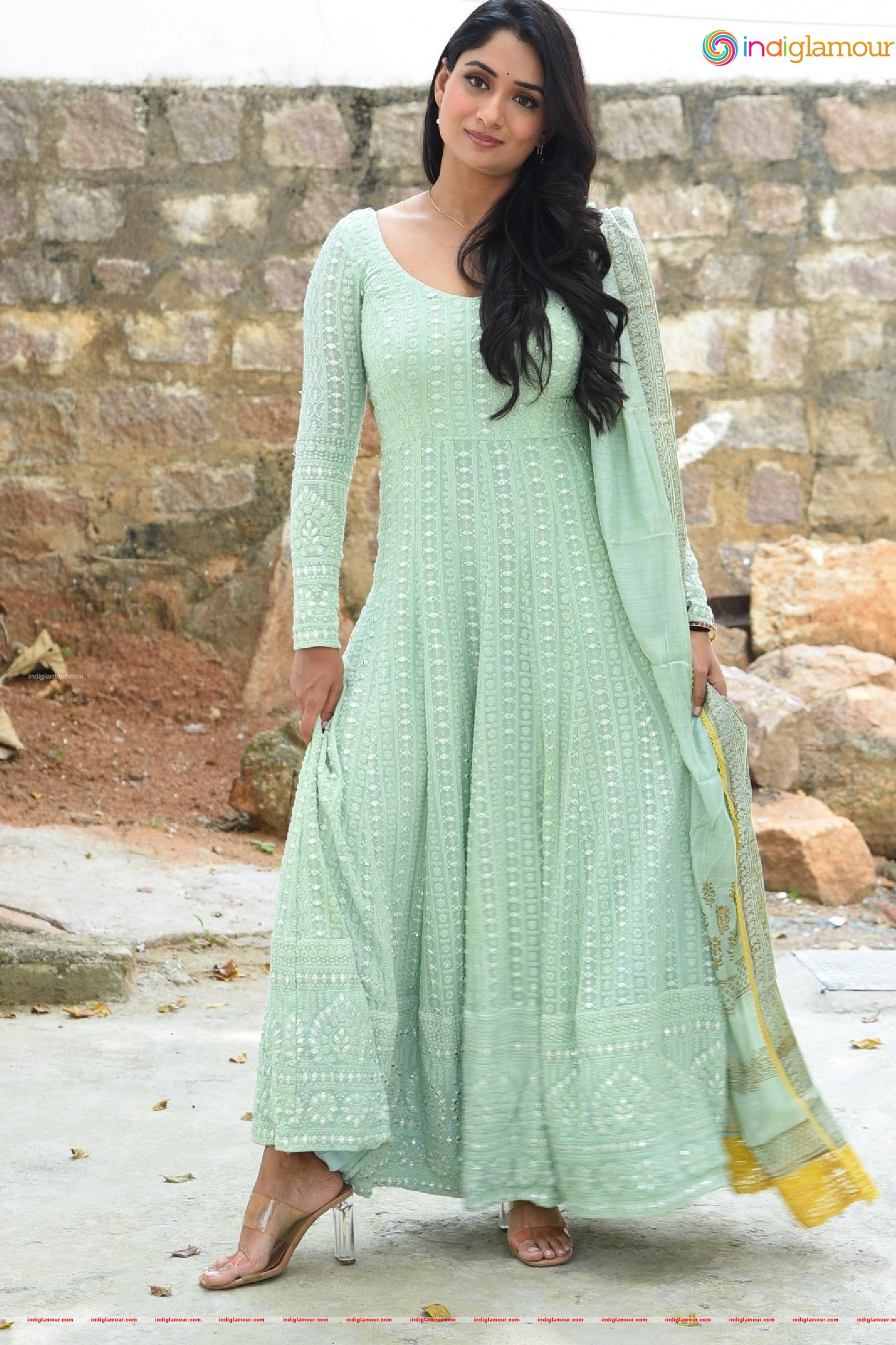 Sandhya Raju Actress hd photo
