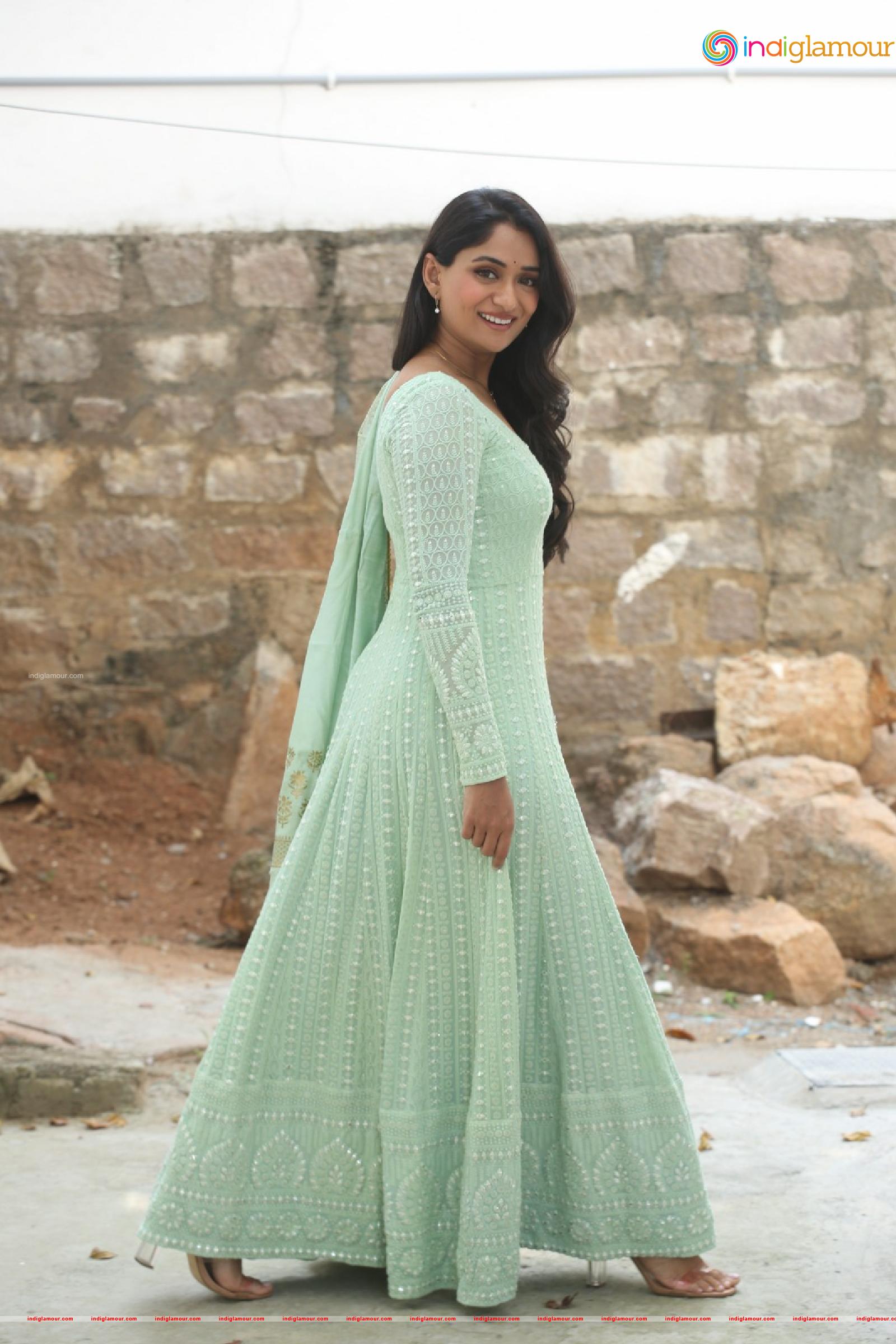 Sandhya Raju Actress hd photo