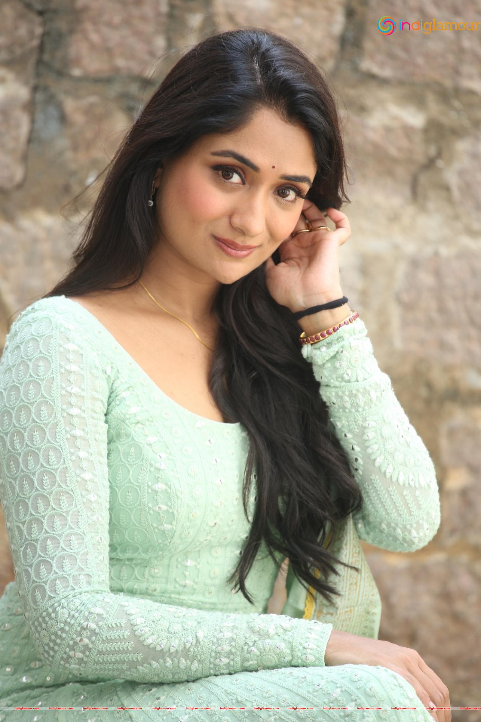 Sandhya Raju Actress hd photo