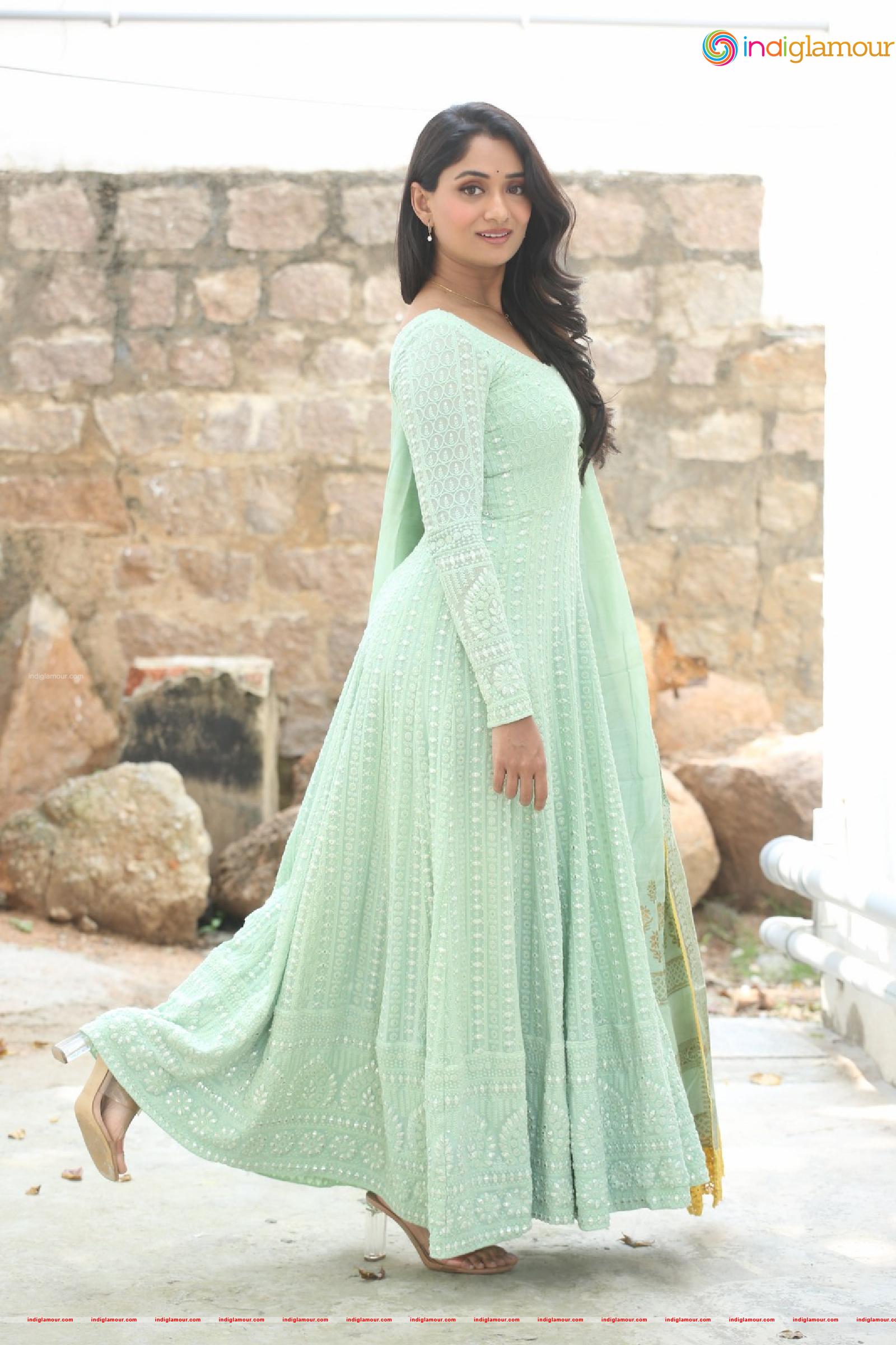 Sandhya Raju Actress hd photo