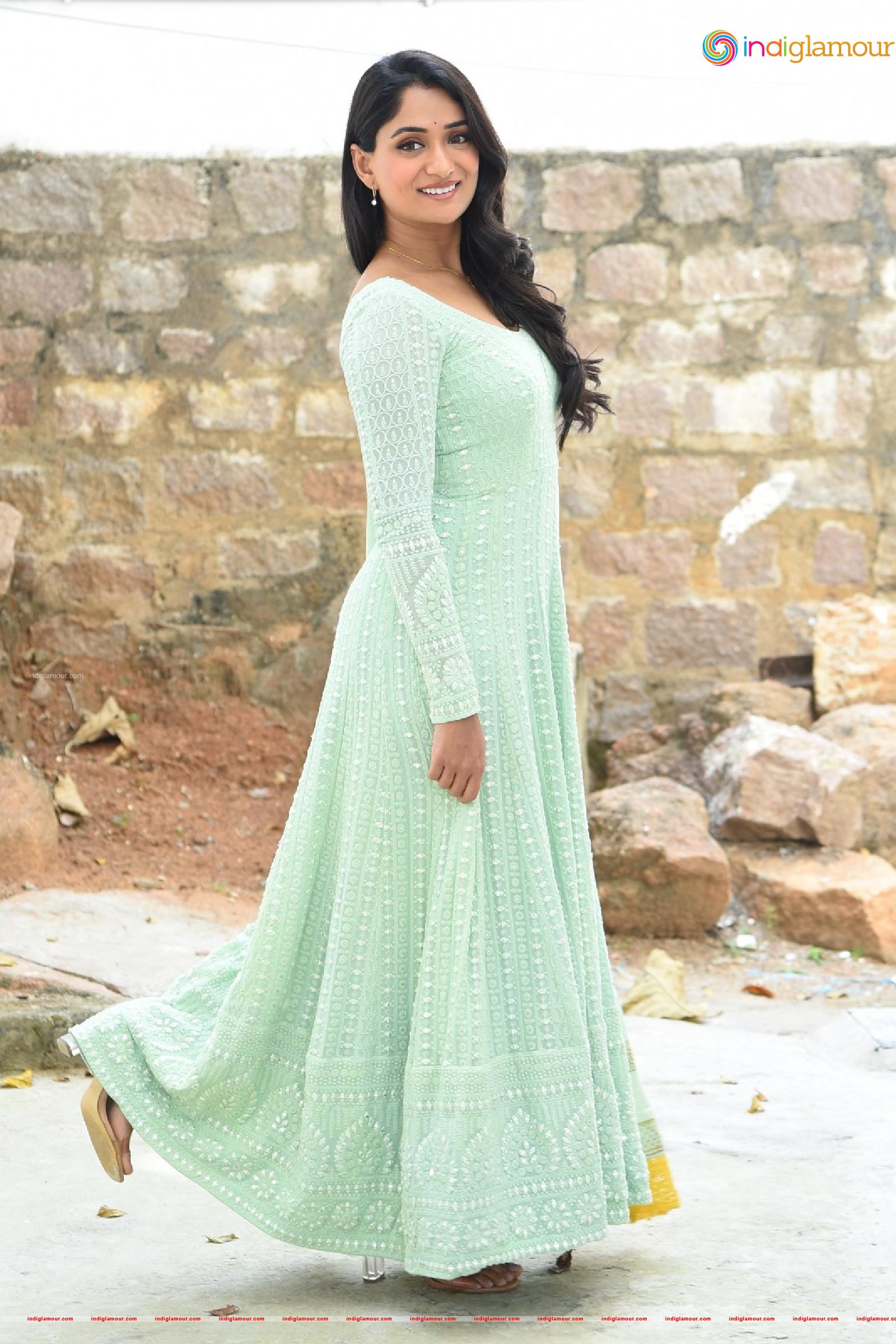Sandhya Raju Actress hd photo