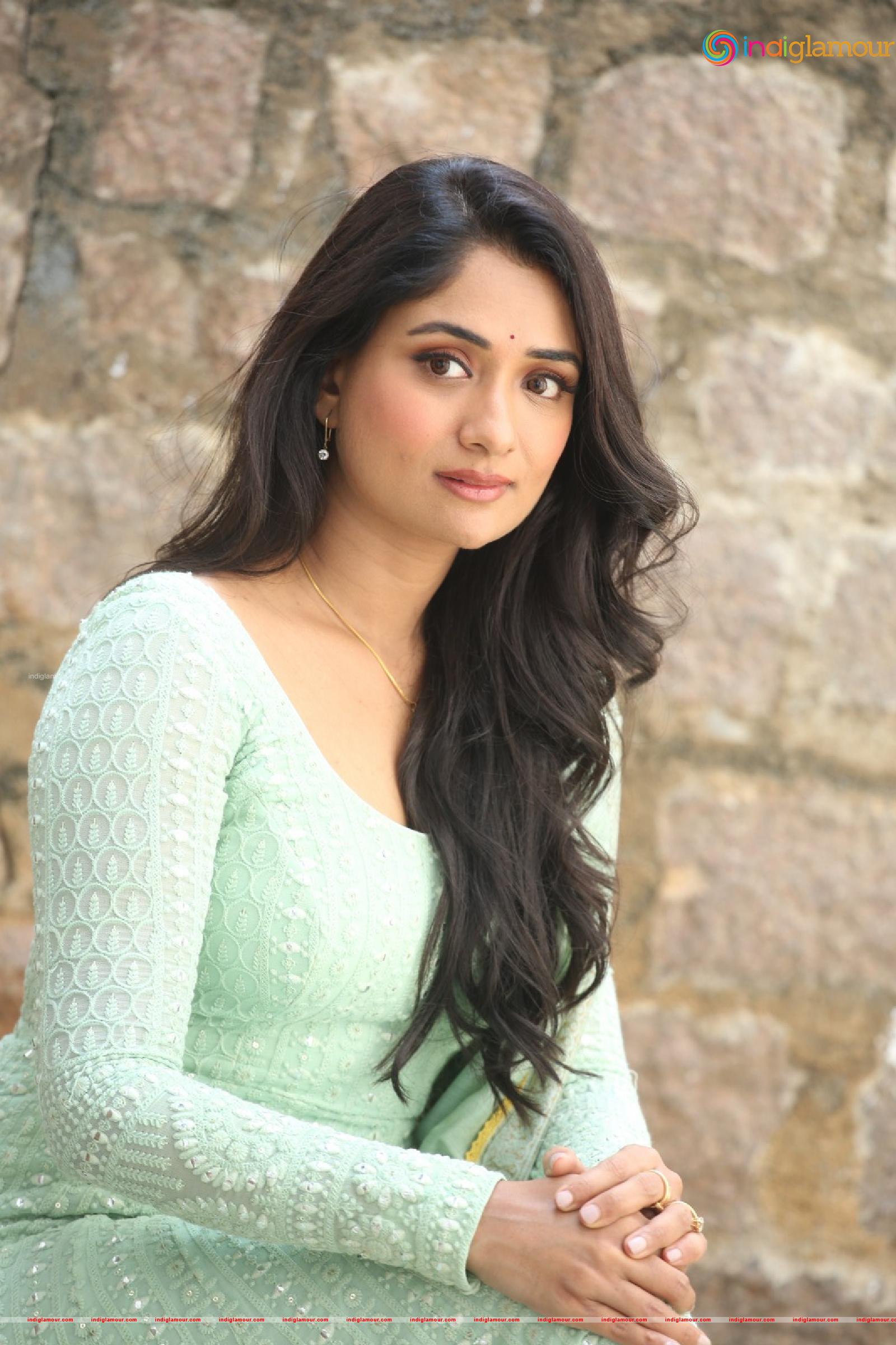 Sandhya Raju Actress hd photo