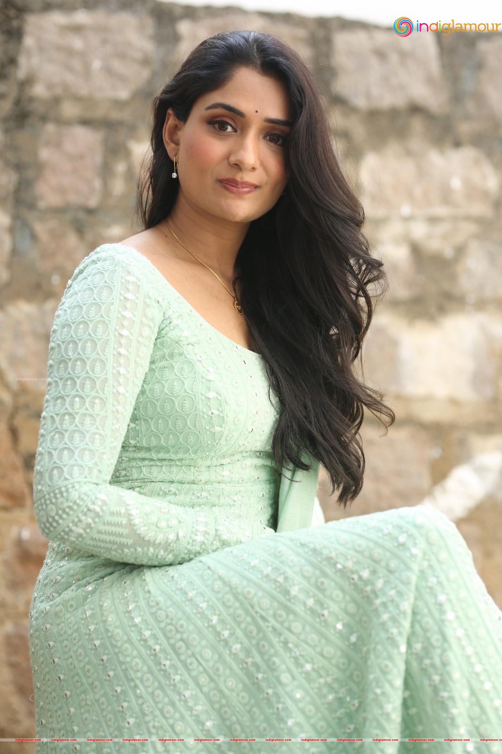 Sandhya Raju Actress hd photo