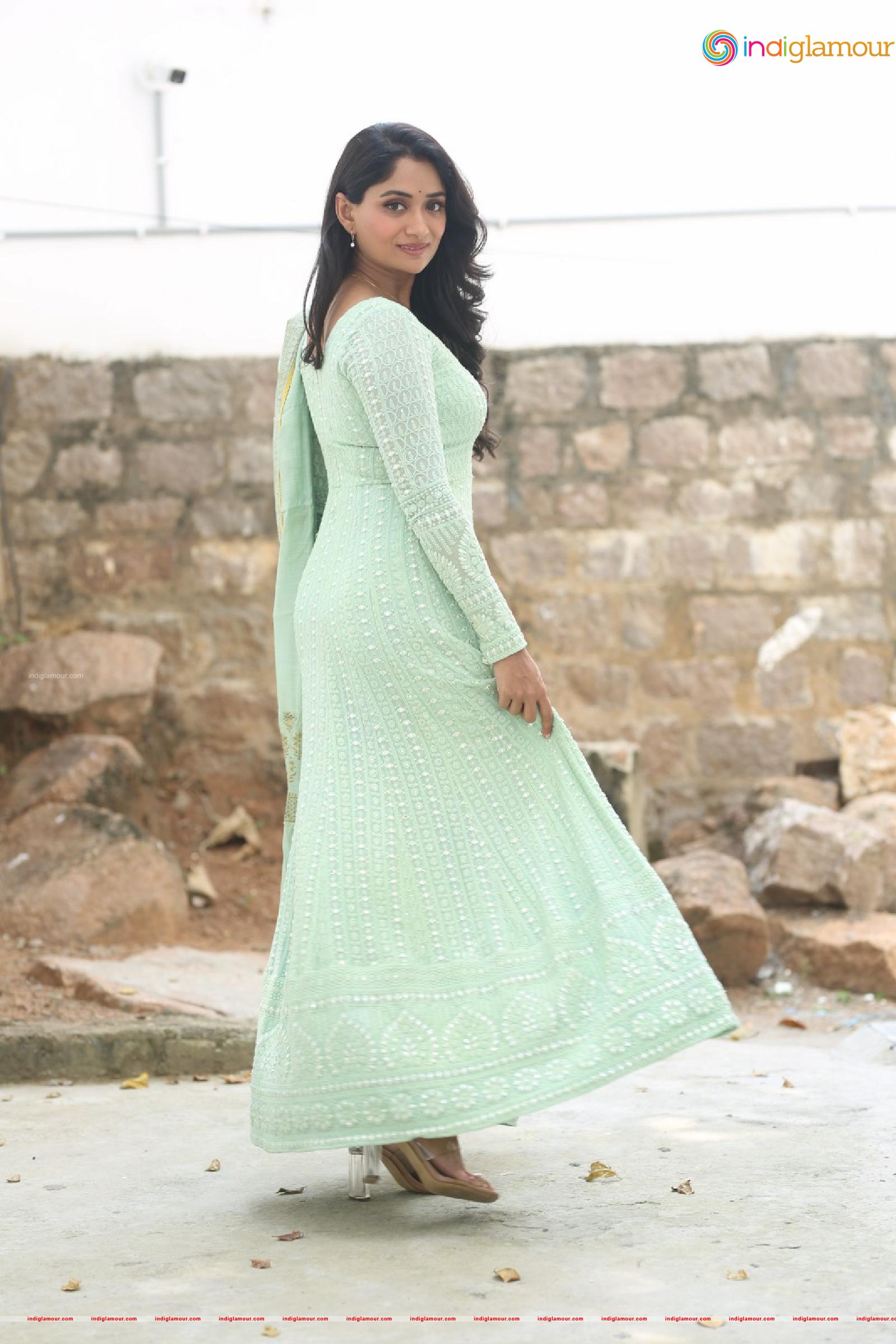 Sandhya Raju Actress hd photo