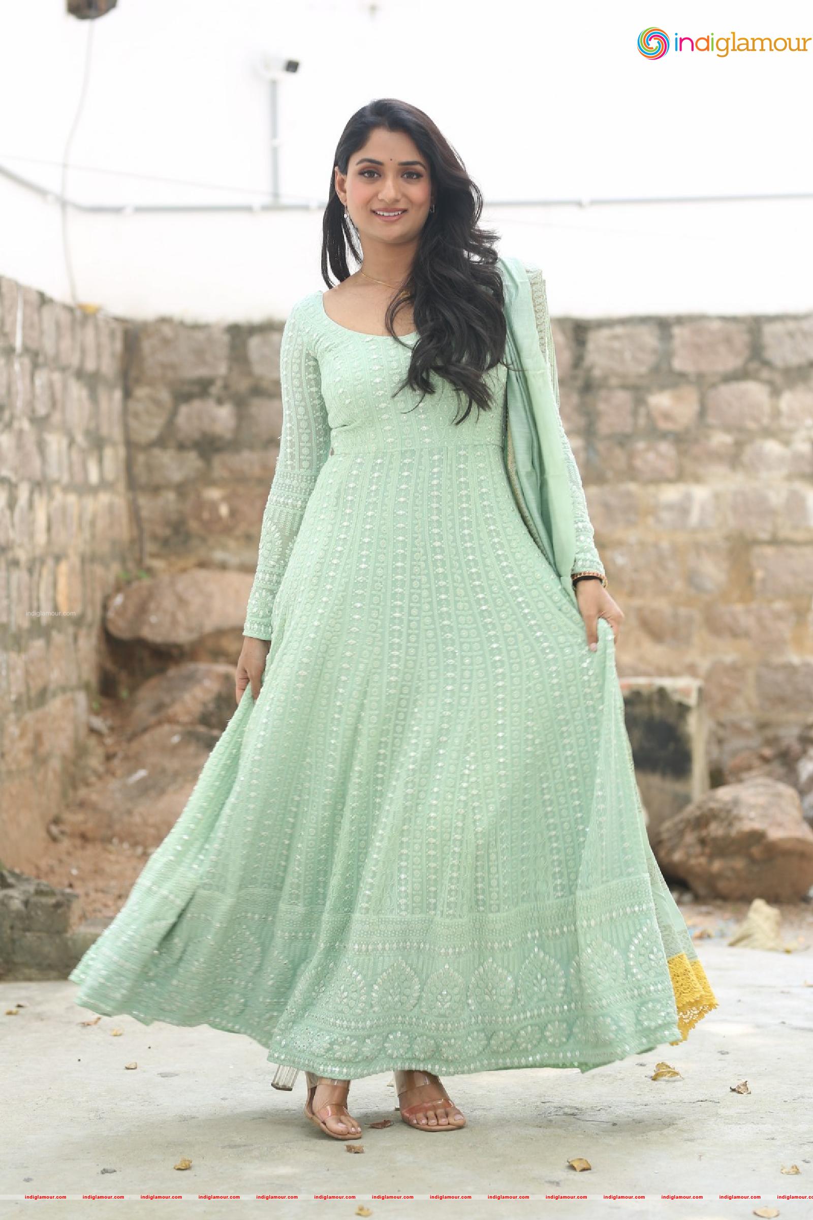 Sandhya Raju Actress hd photo