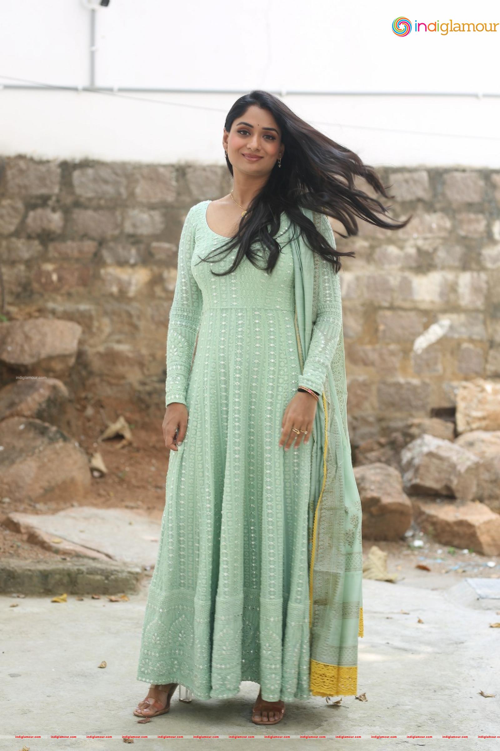Sandhya Raju Actress hd photo