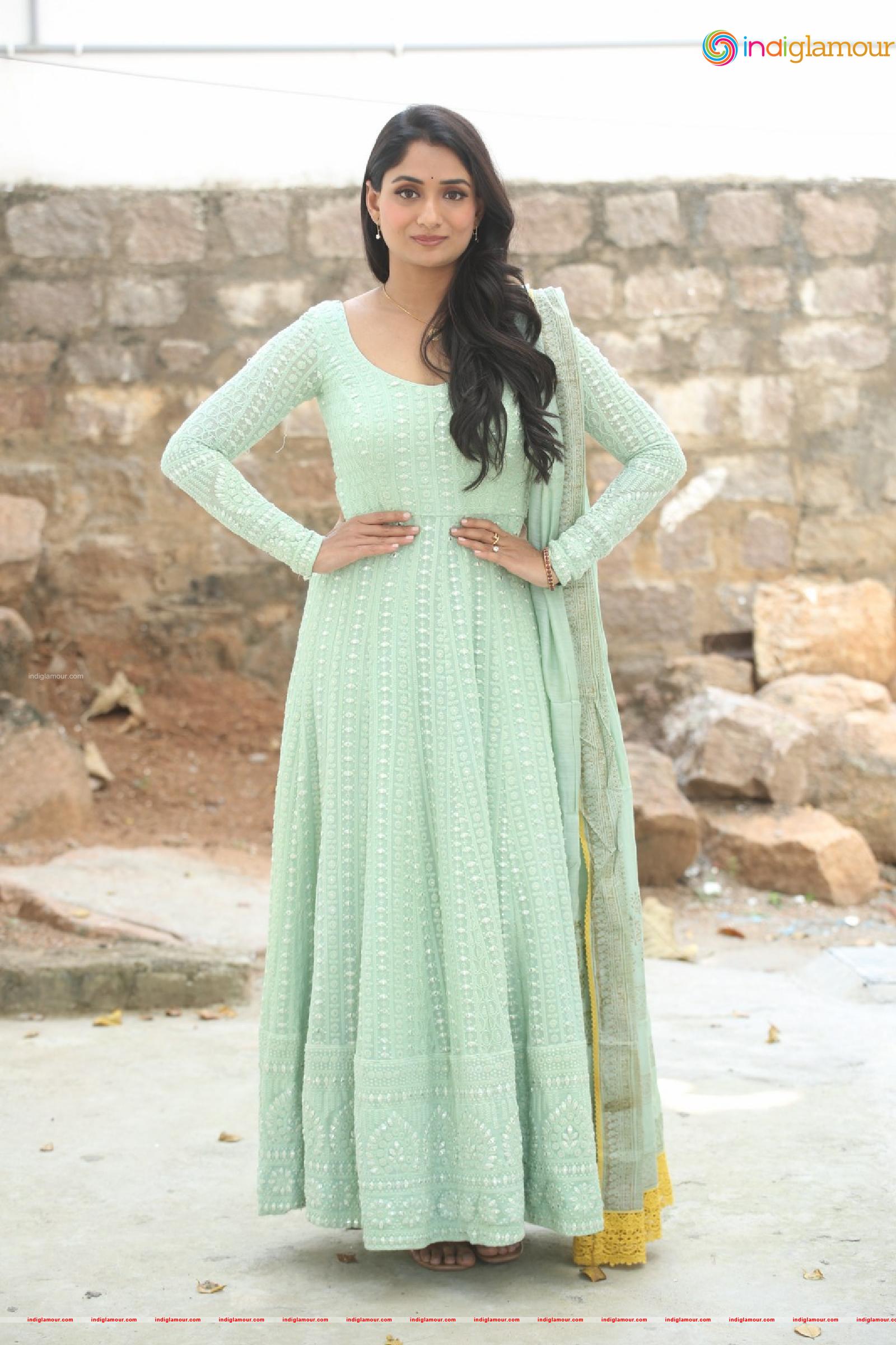 Sandhya Raju Actress hd photo
