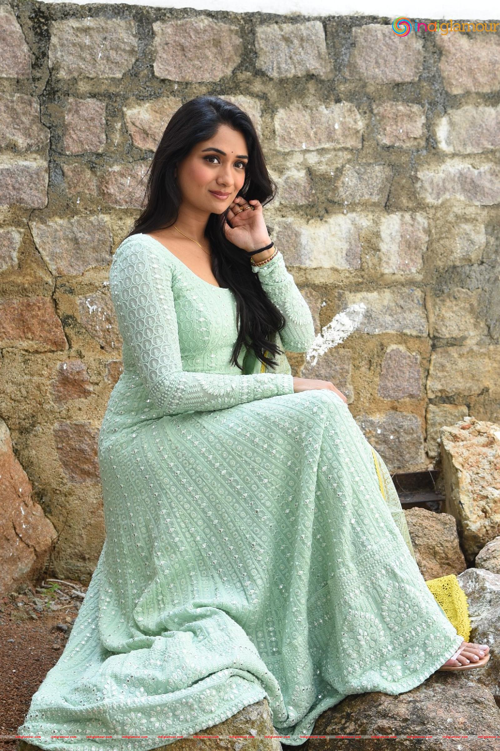 Sandhya Raju Actress hd photo