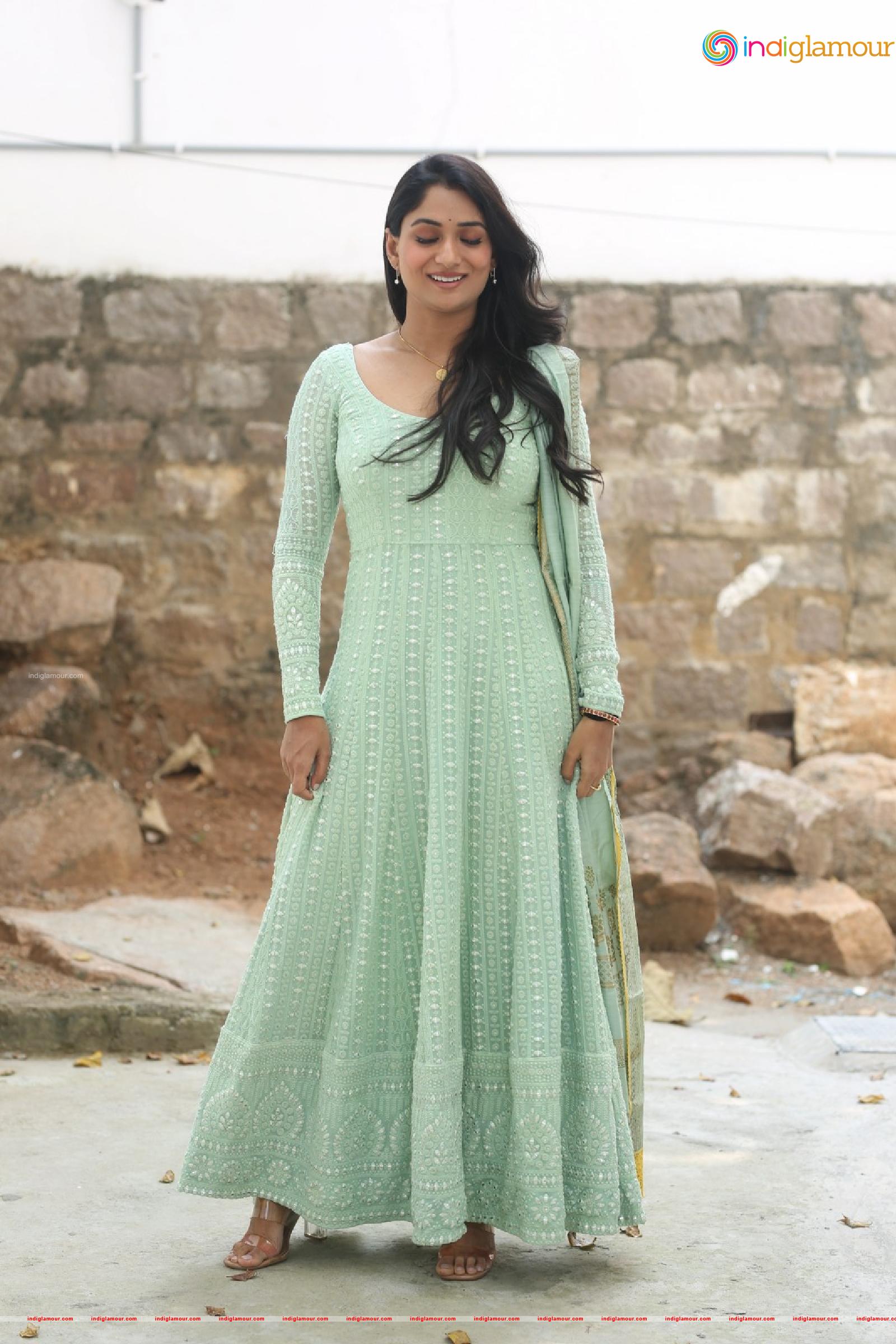 Sandhya Raju Actress hd photo