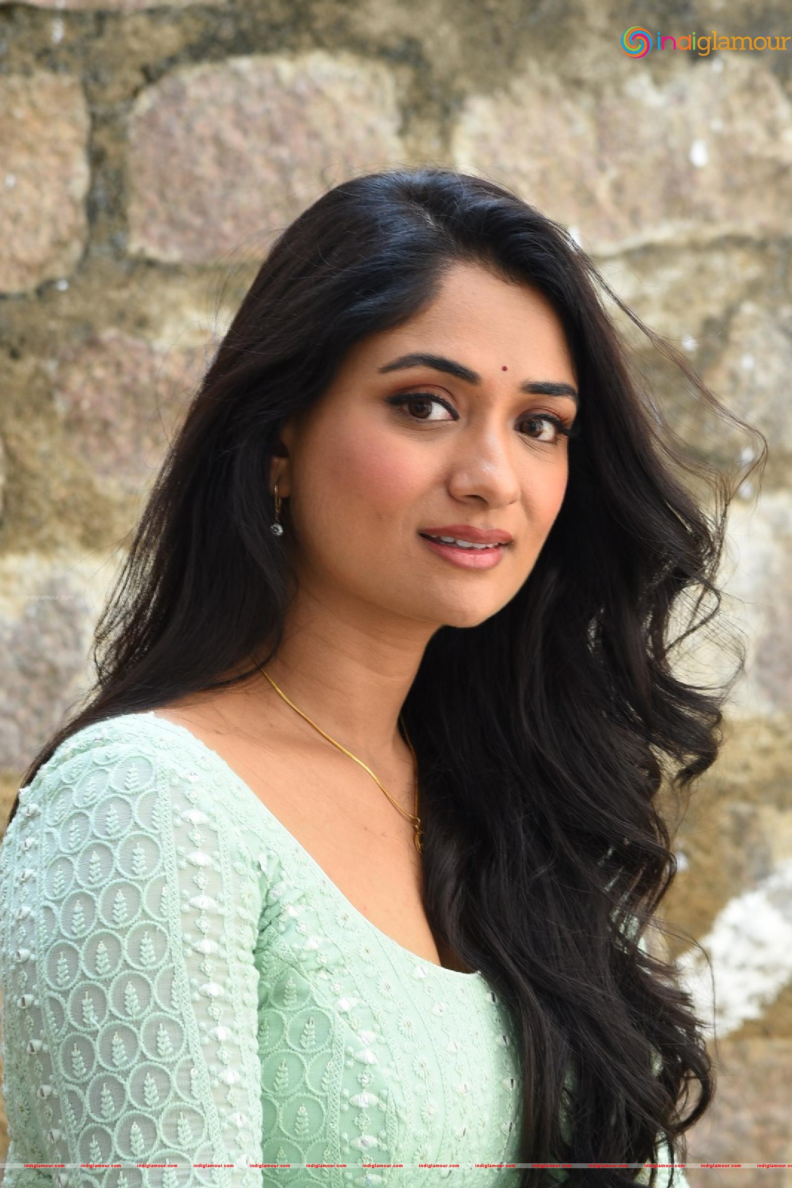 Sandhya Raju Actress hd photo