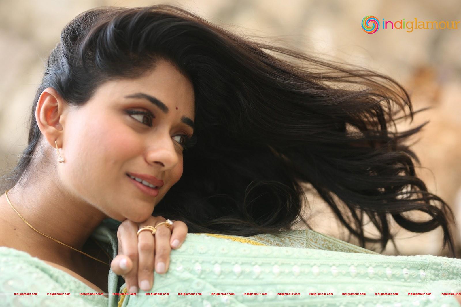 Sandhya Raju Actress hd photo