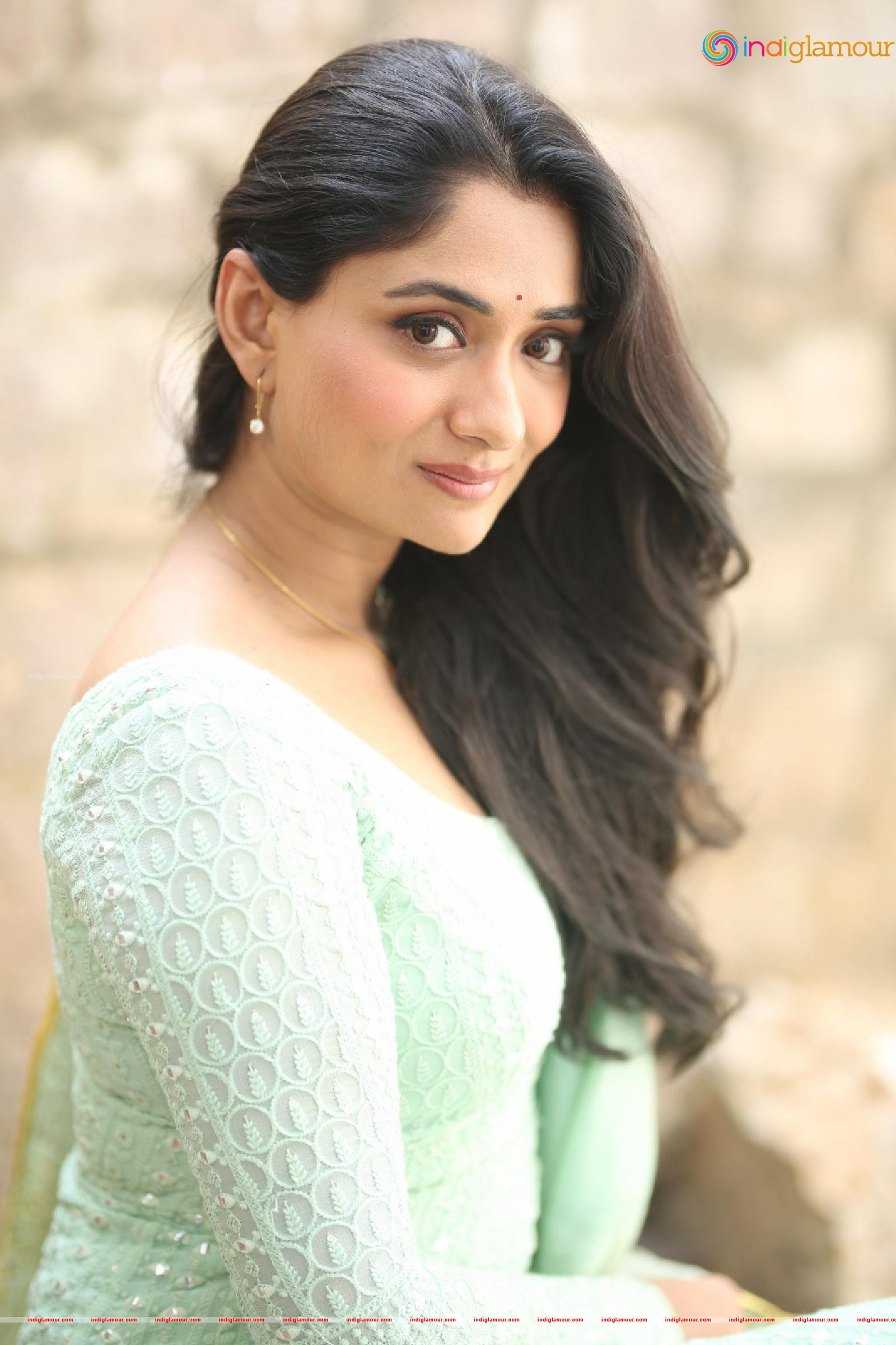Sandhya Raju Actress hd photo