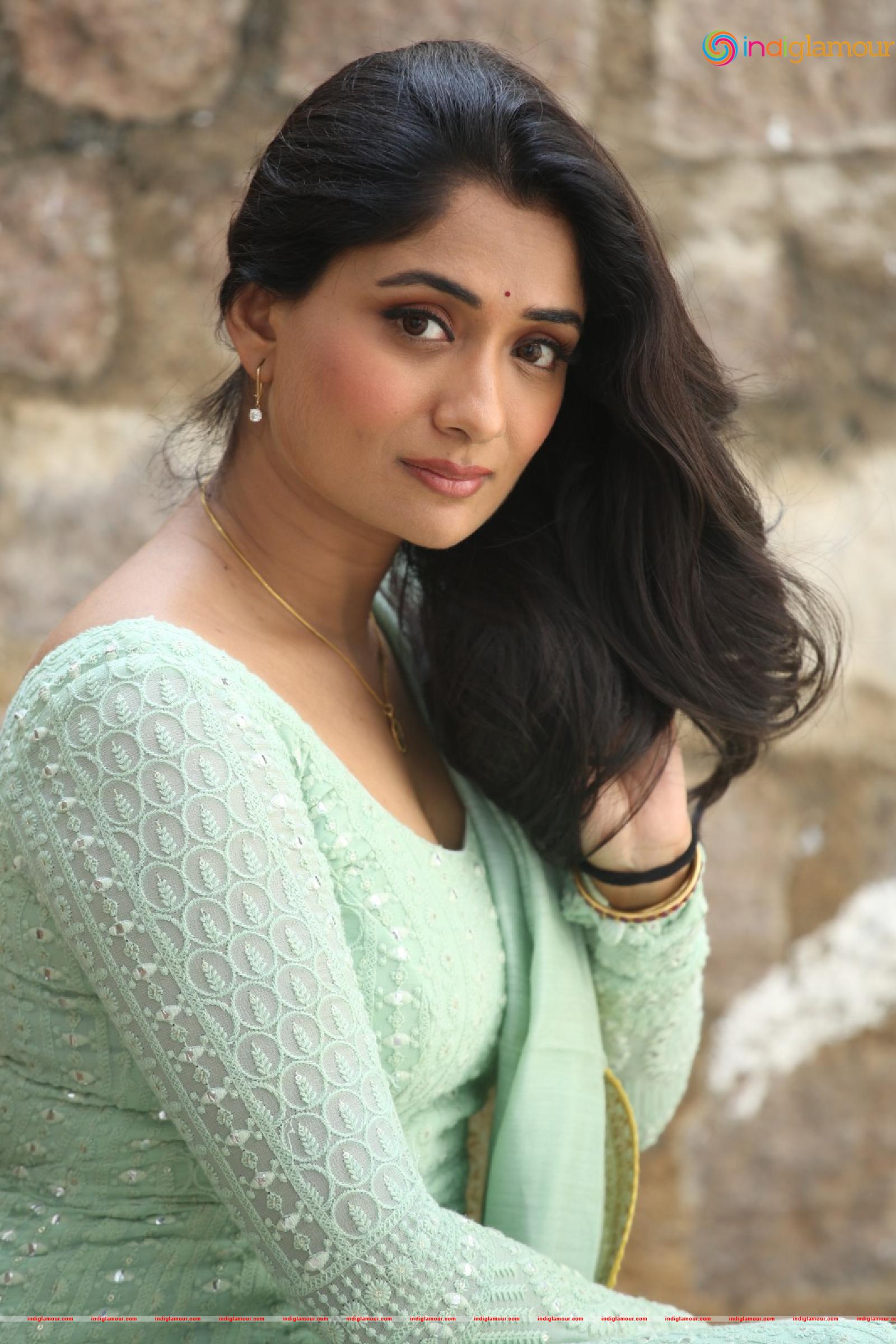 Sandhya Raju Actress hd photo