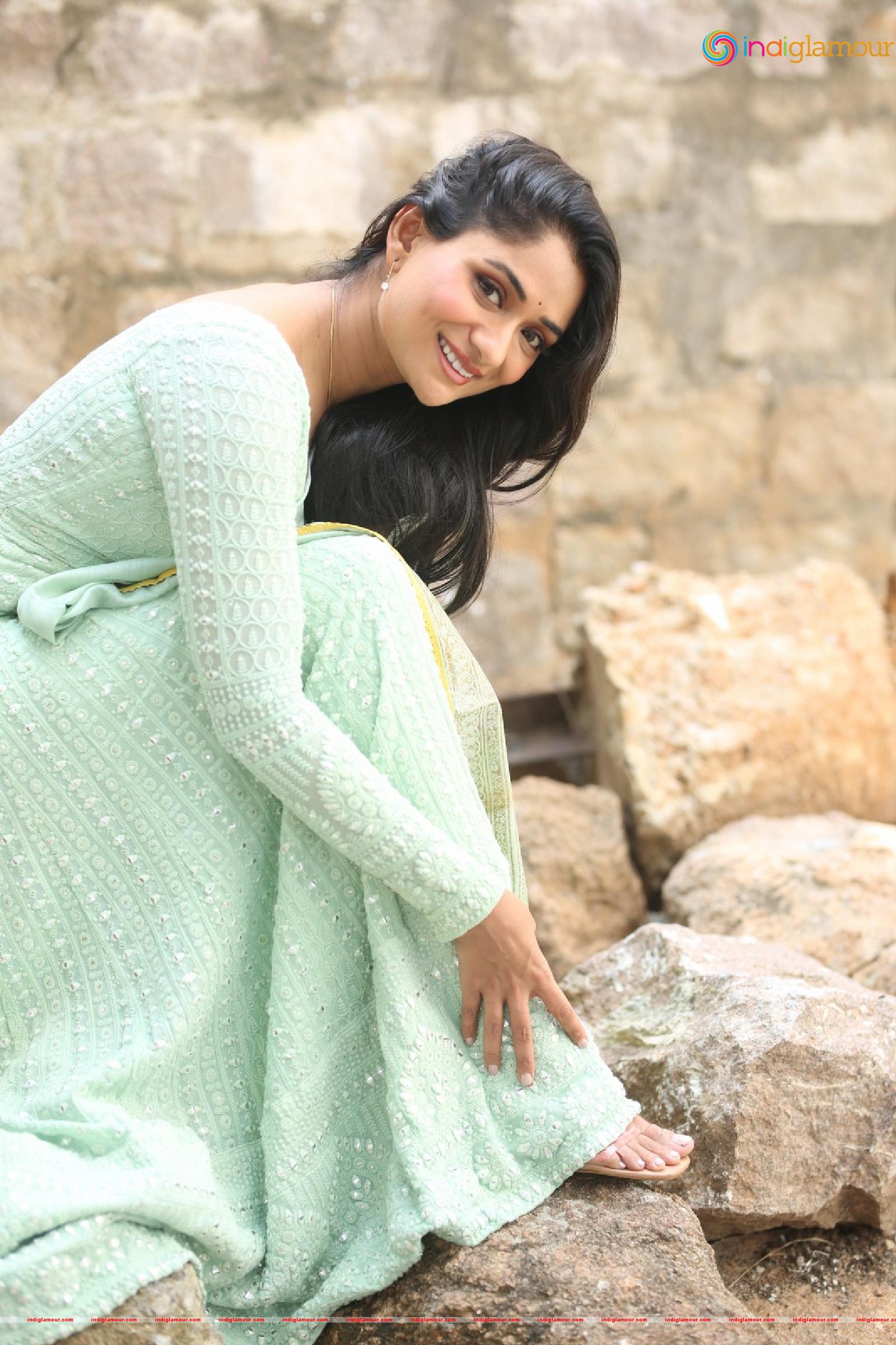 Sandhya Raju Actress hd photo