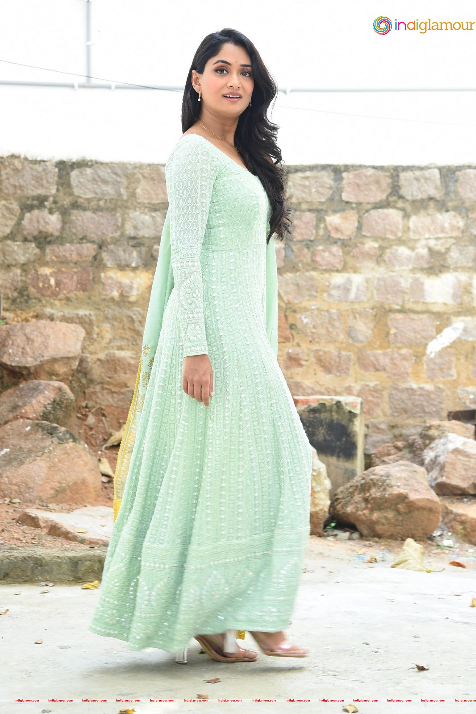 Sandhya Raju Actress hd photo