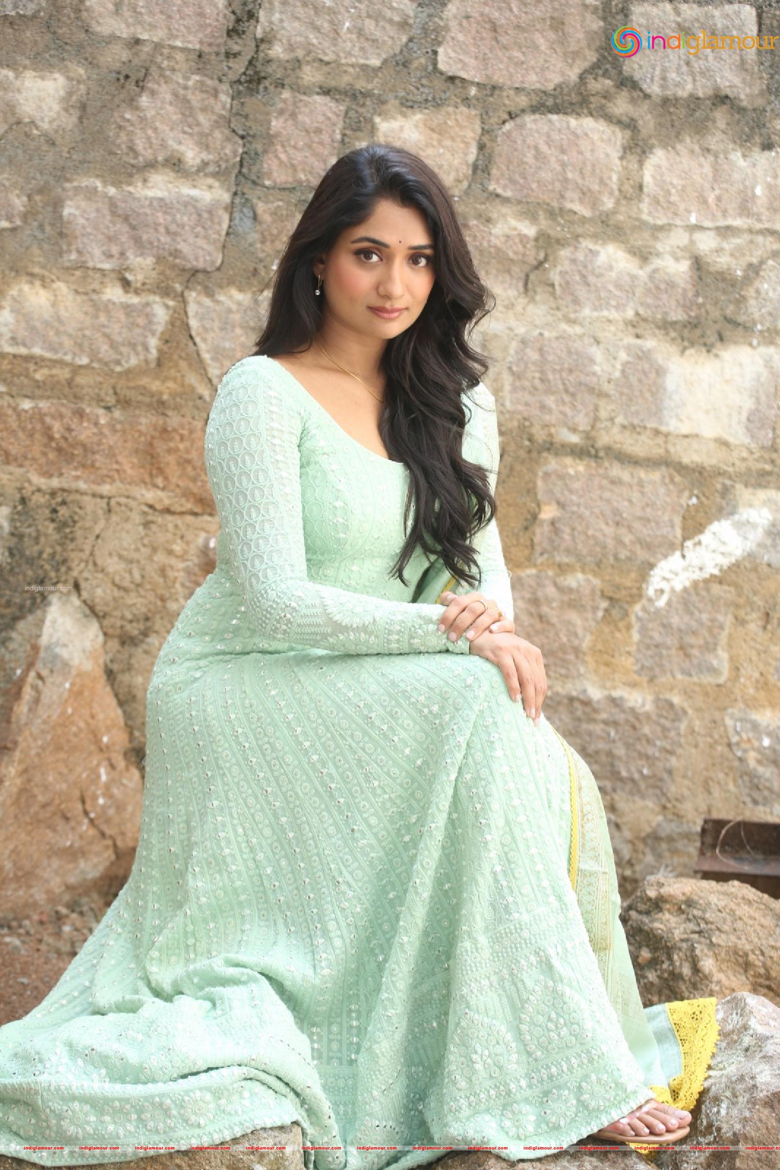 Sandhya Raju Actress hd photo