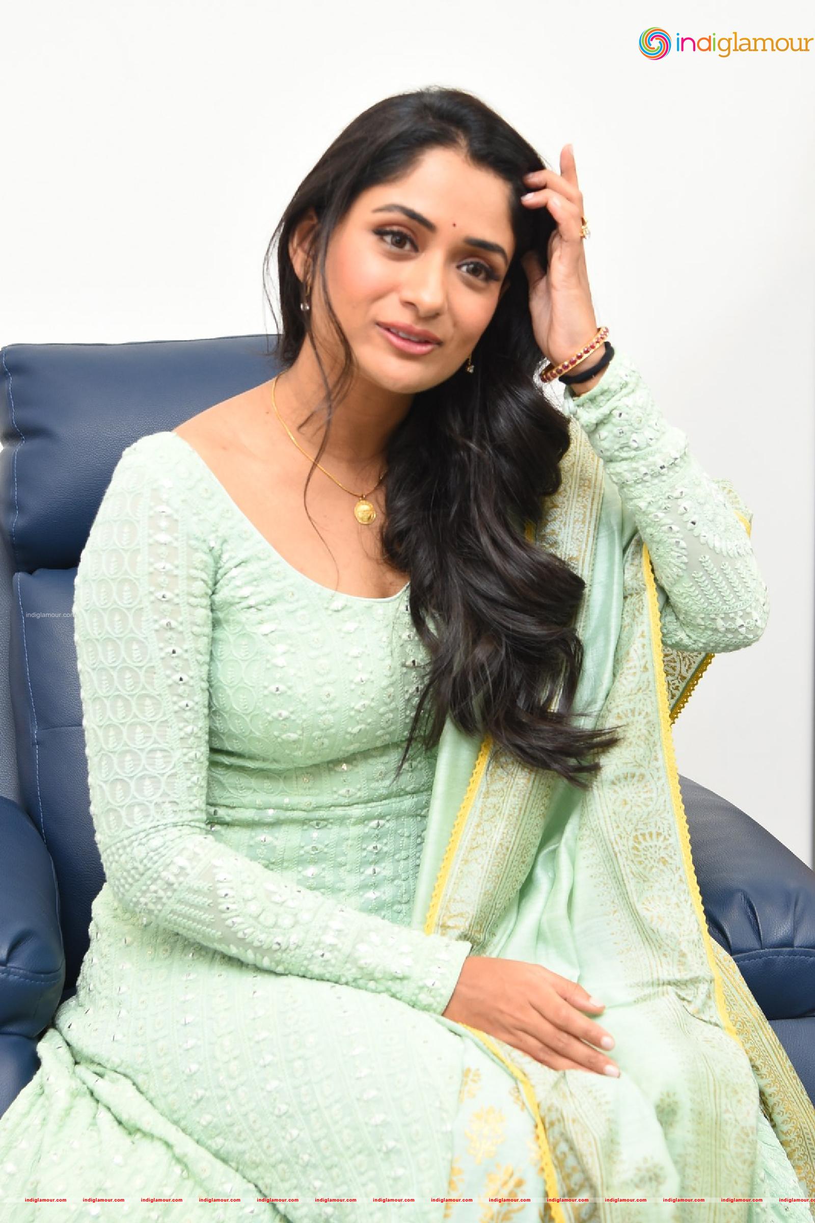 Sandhya Raju Actress hd photo