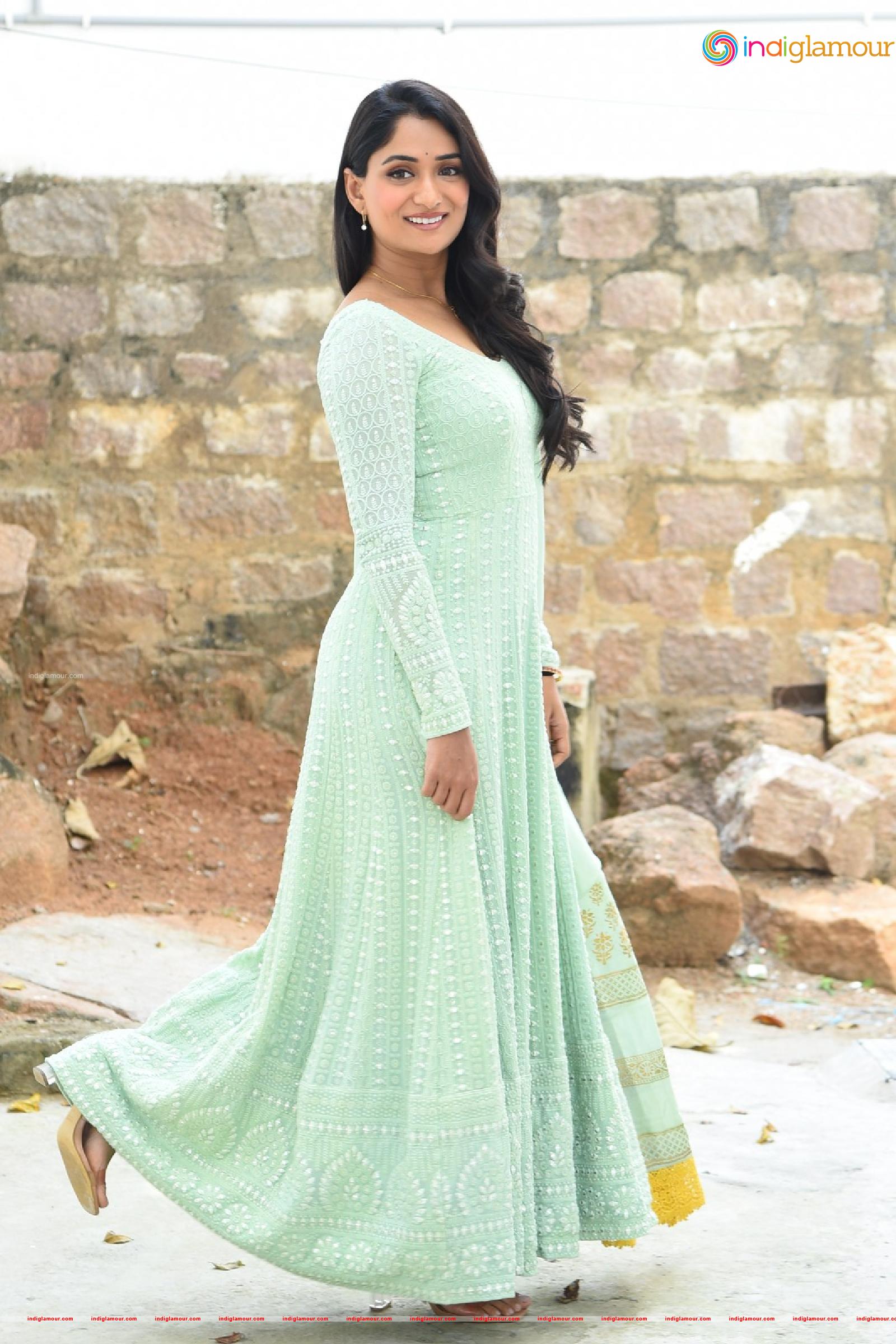 Sandhya Raju Actress hd photo