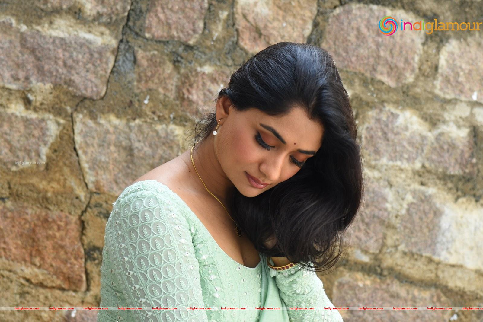 Sandhya Raju Actress hd photo