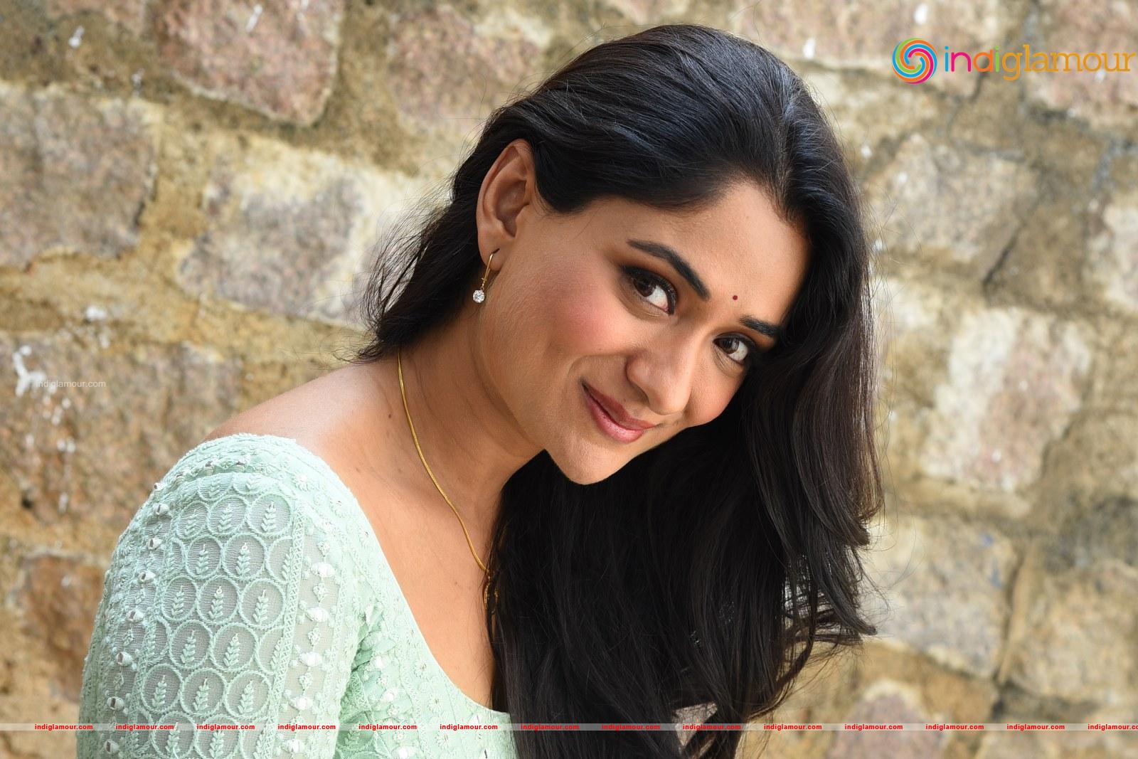 Sandhya Raju Actress hd photo