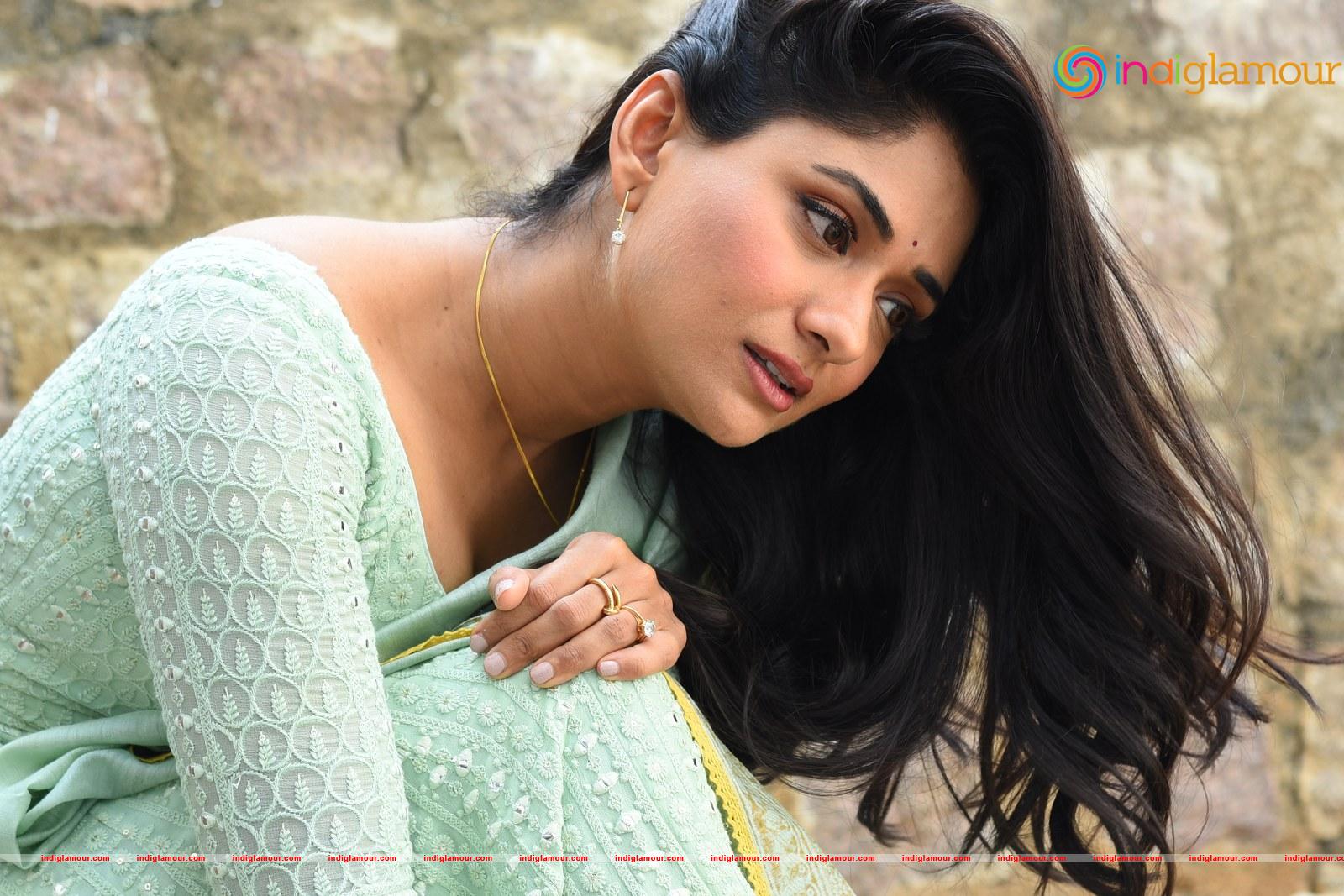 Sandhya Raju Actress hd photo