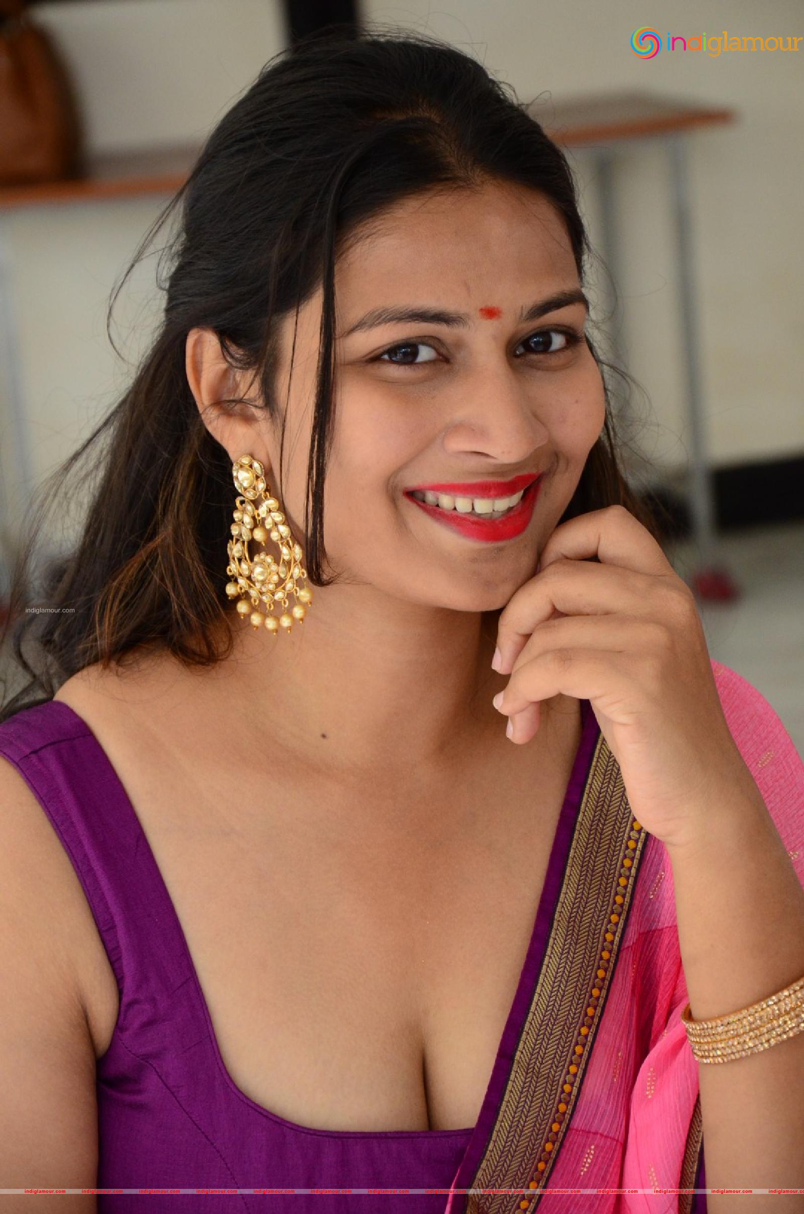Inaya Sultana Actress hd photo