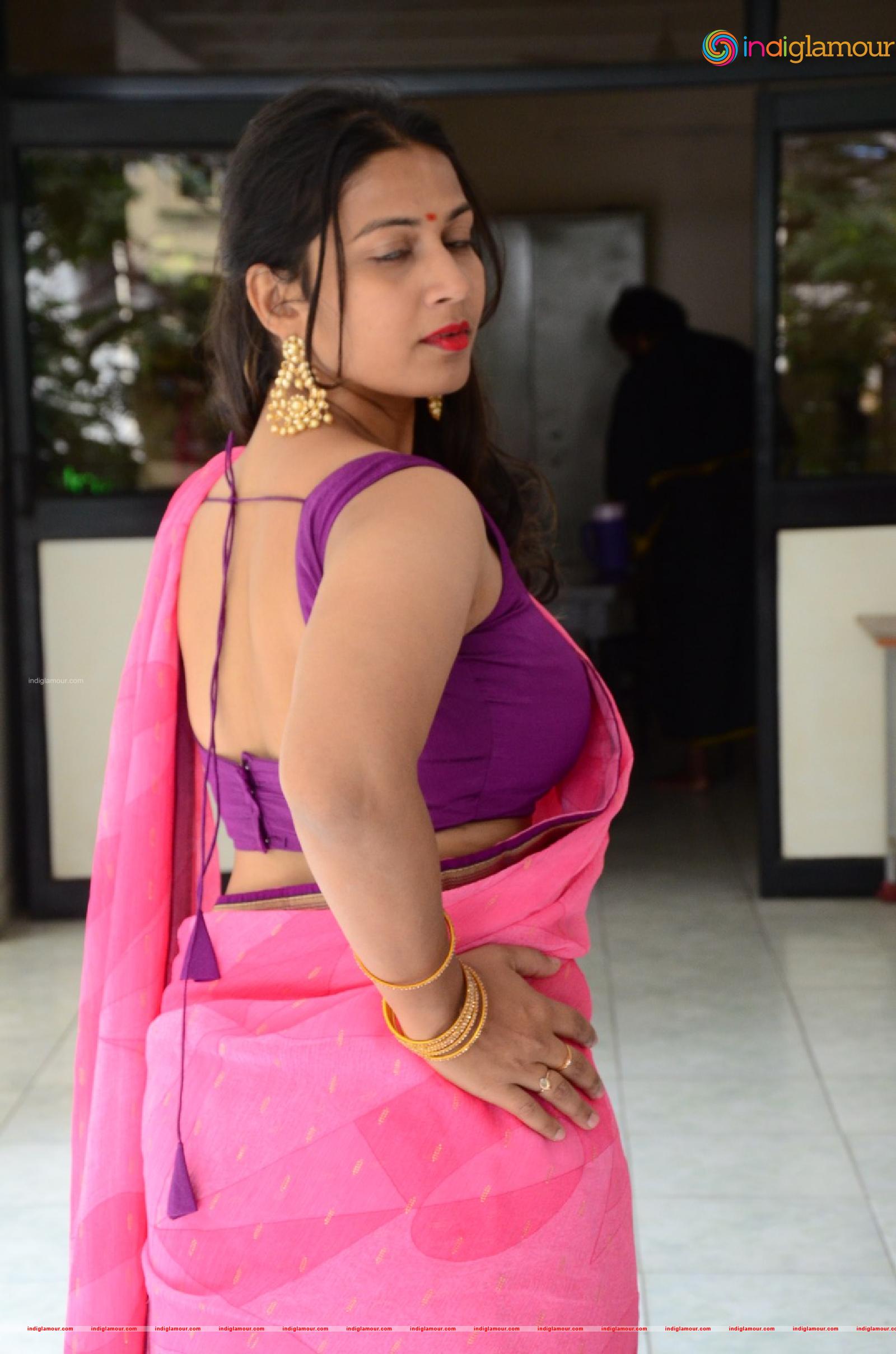 Inaya Sultana Actress hd photo