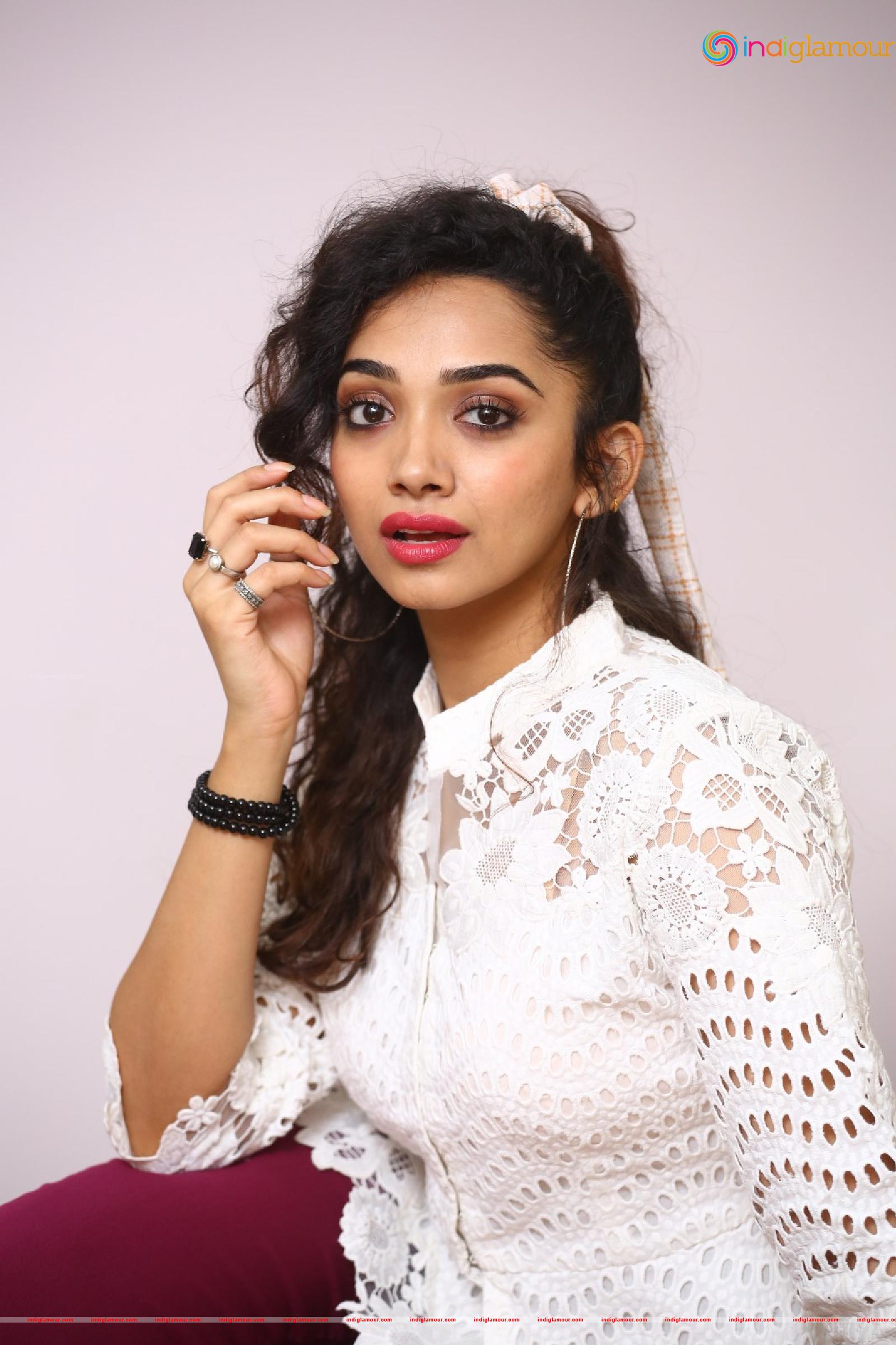 Saanve Megghana Actress hd photo