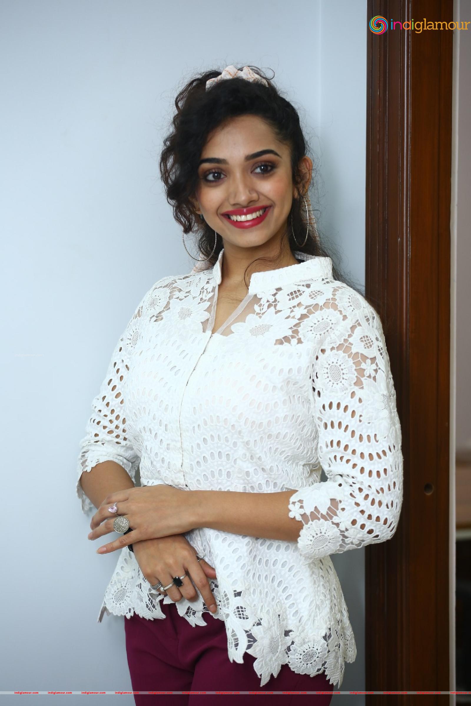 Saanve Megghana Actress hd photo