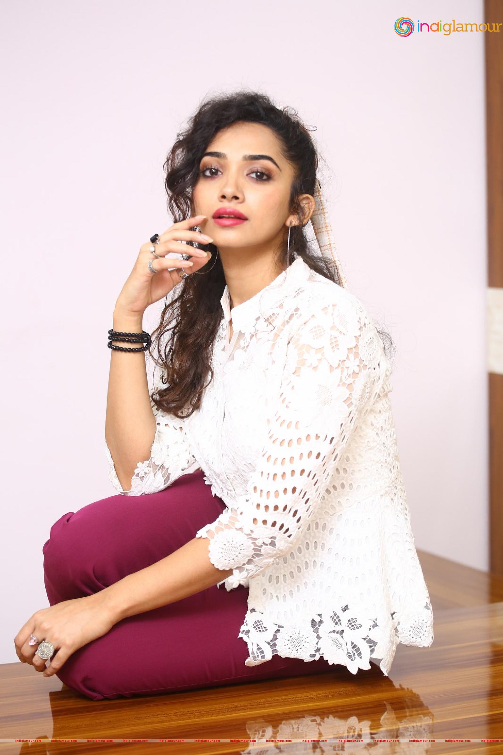 Saanve Megghana Actress hd photo