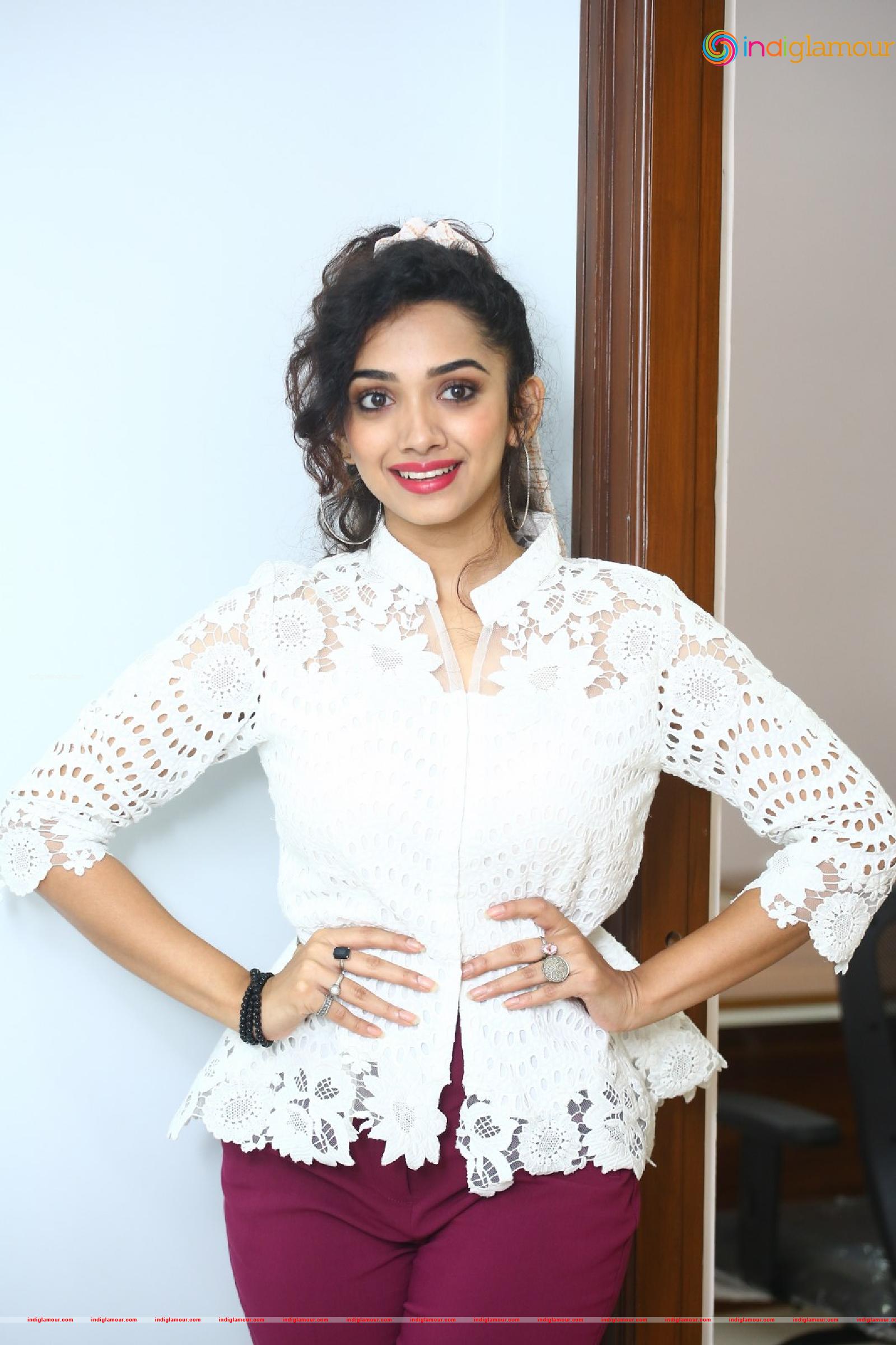 Saanve Megghana Actress hd photo