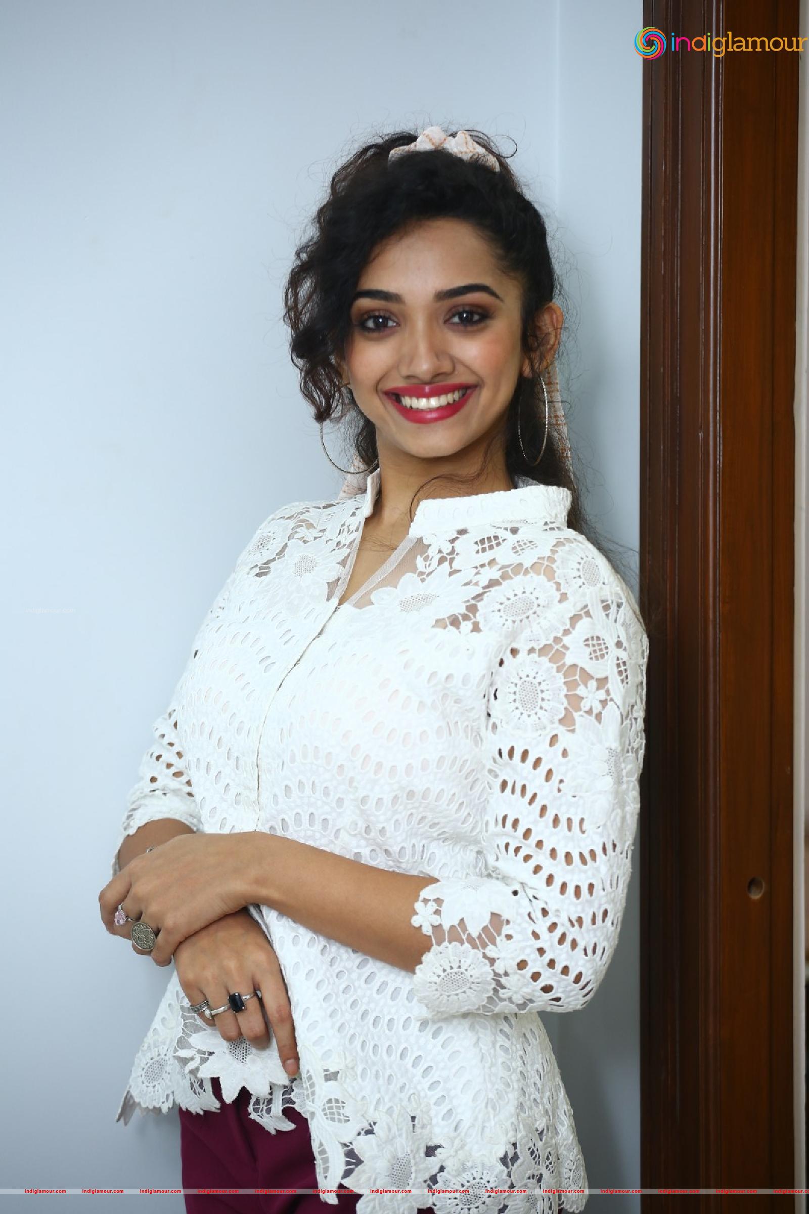 Saanve Megghana Actress hd photo