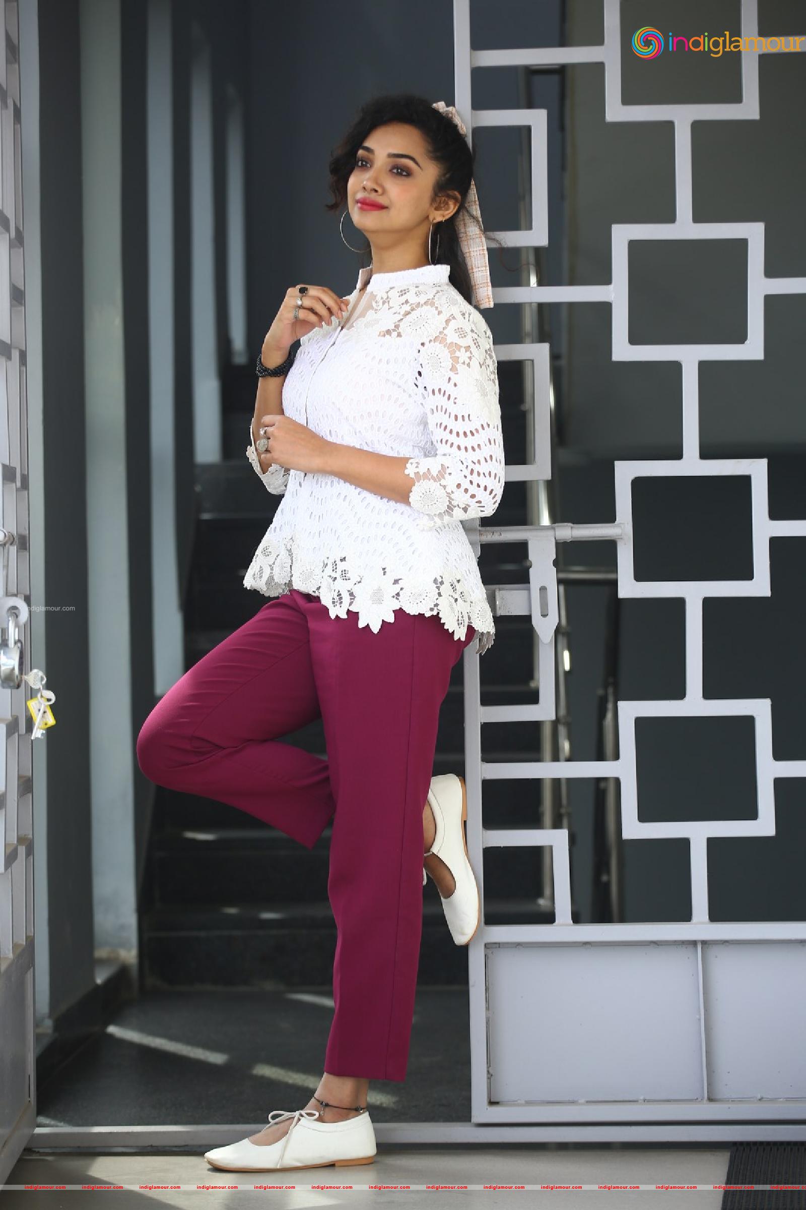 Saanve Megghana Actress hd photo