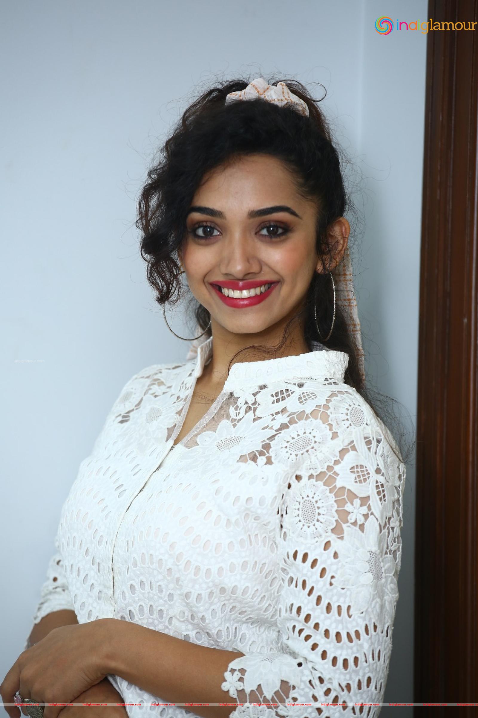 Saanve Megghana Actress hd photo