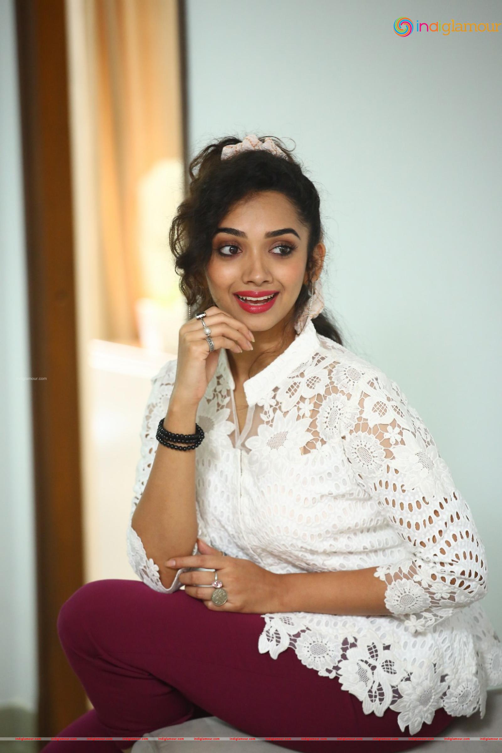 Saanve Megghana Actress hd photo