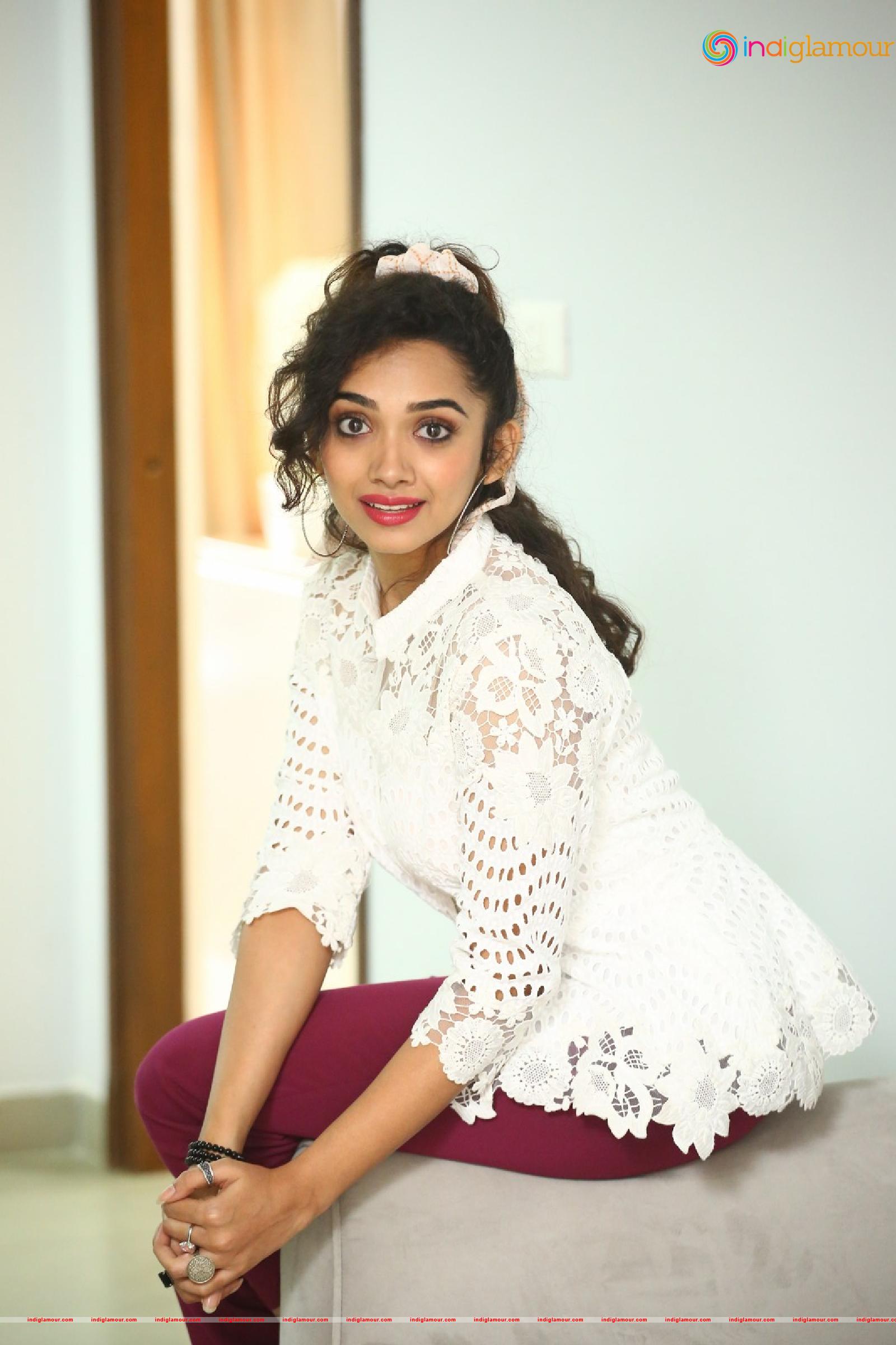 Saanve Megghana Actress hd photo