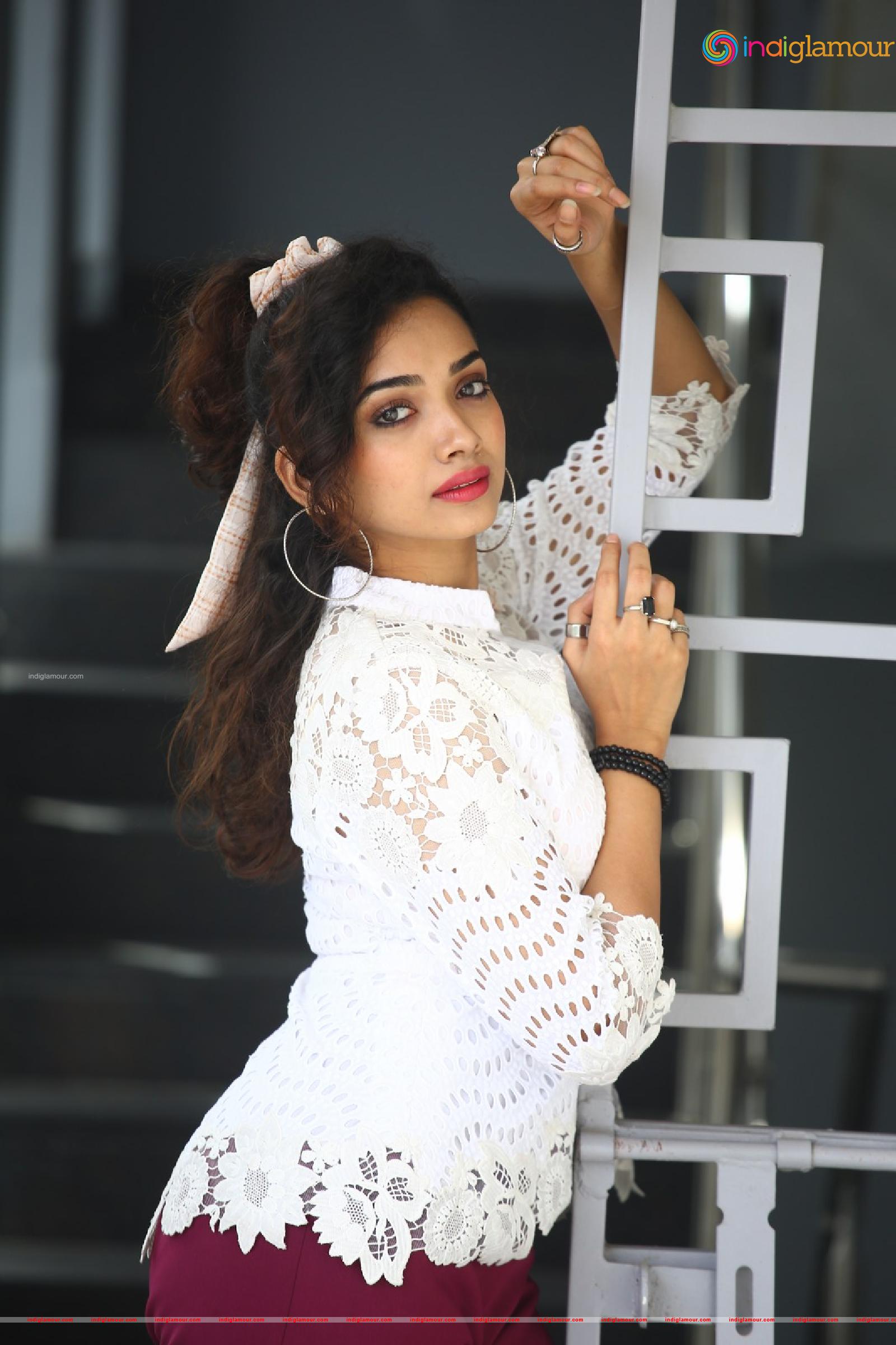 Saanve Megghana Actress hd photo