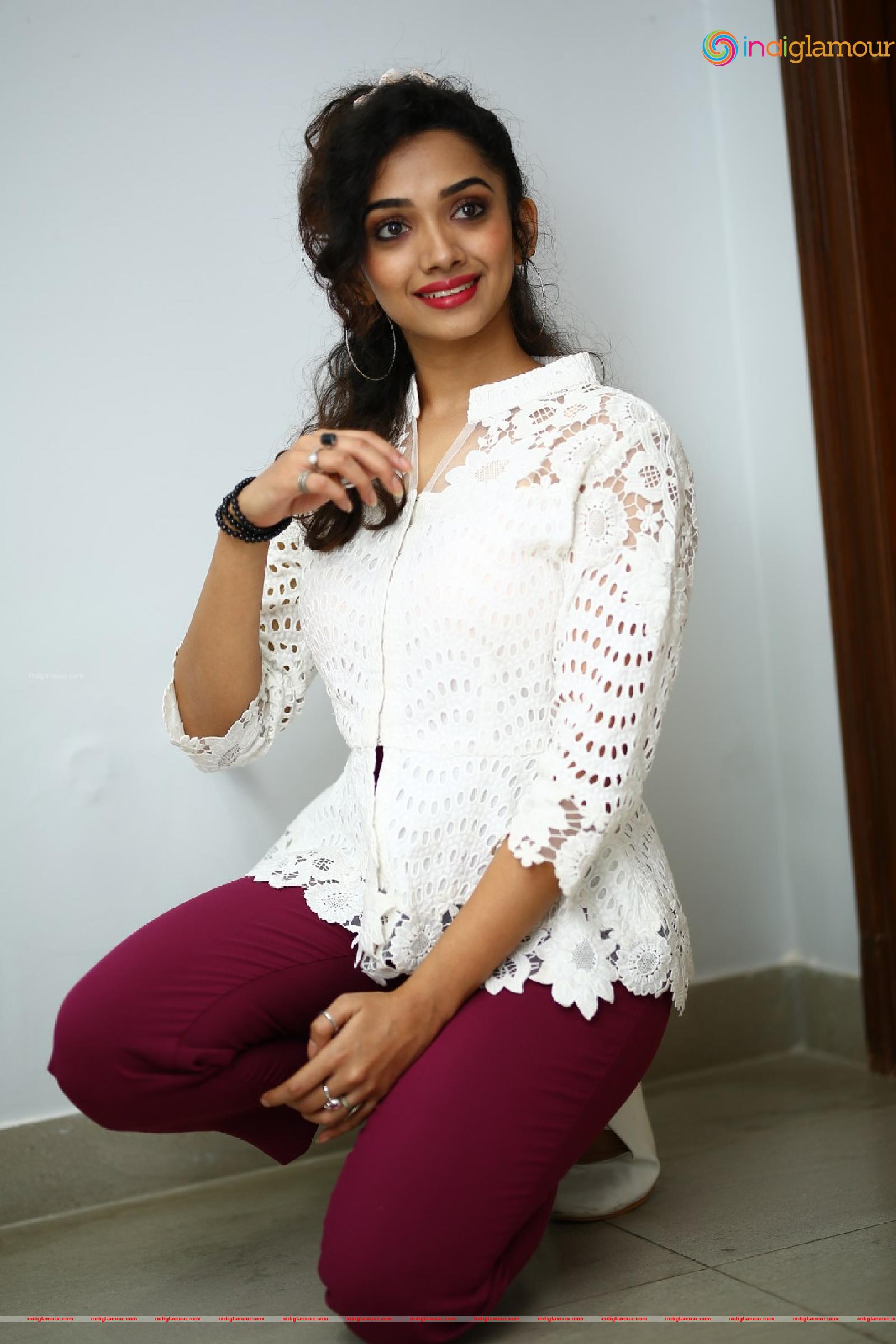 Saanve Megghana Actress hd photo