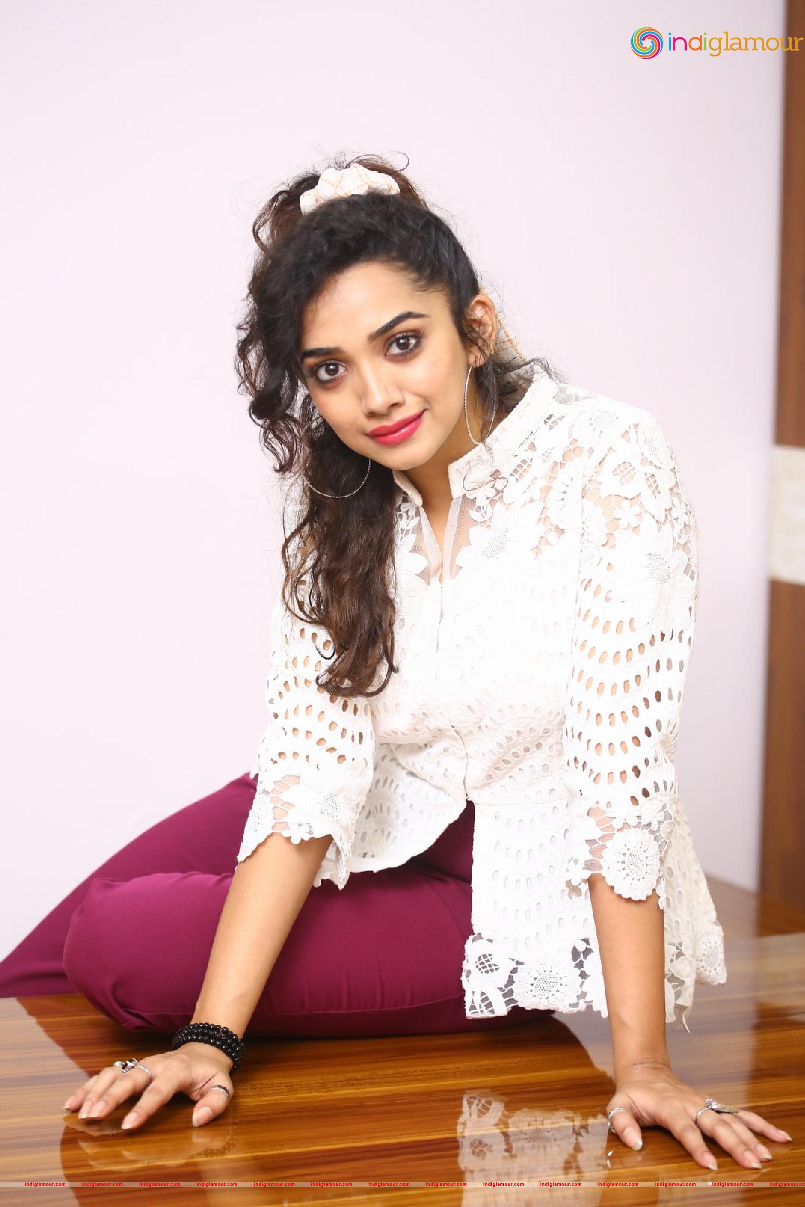 Saanve Megghana Actress hd photo