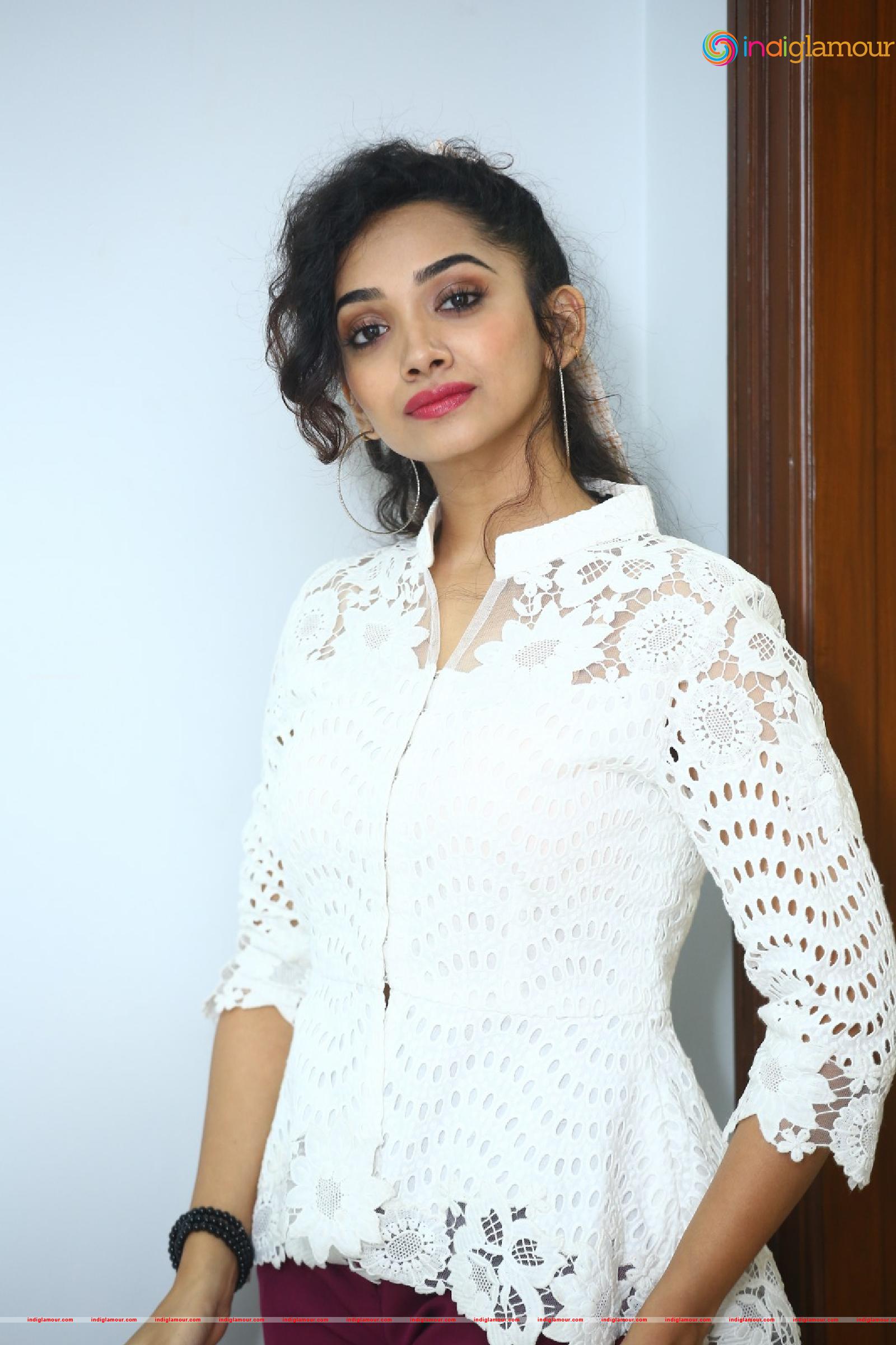 Saanve Megghana Actress hd photo
