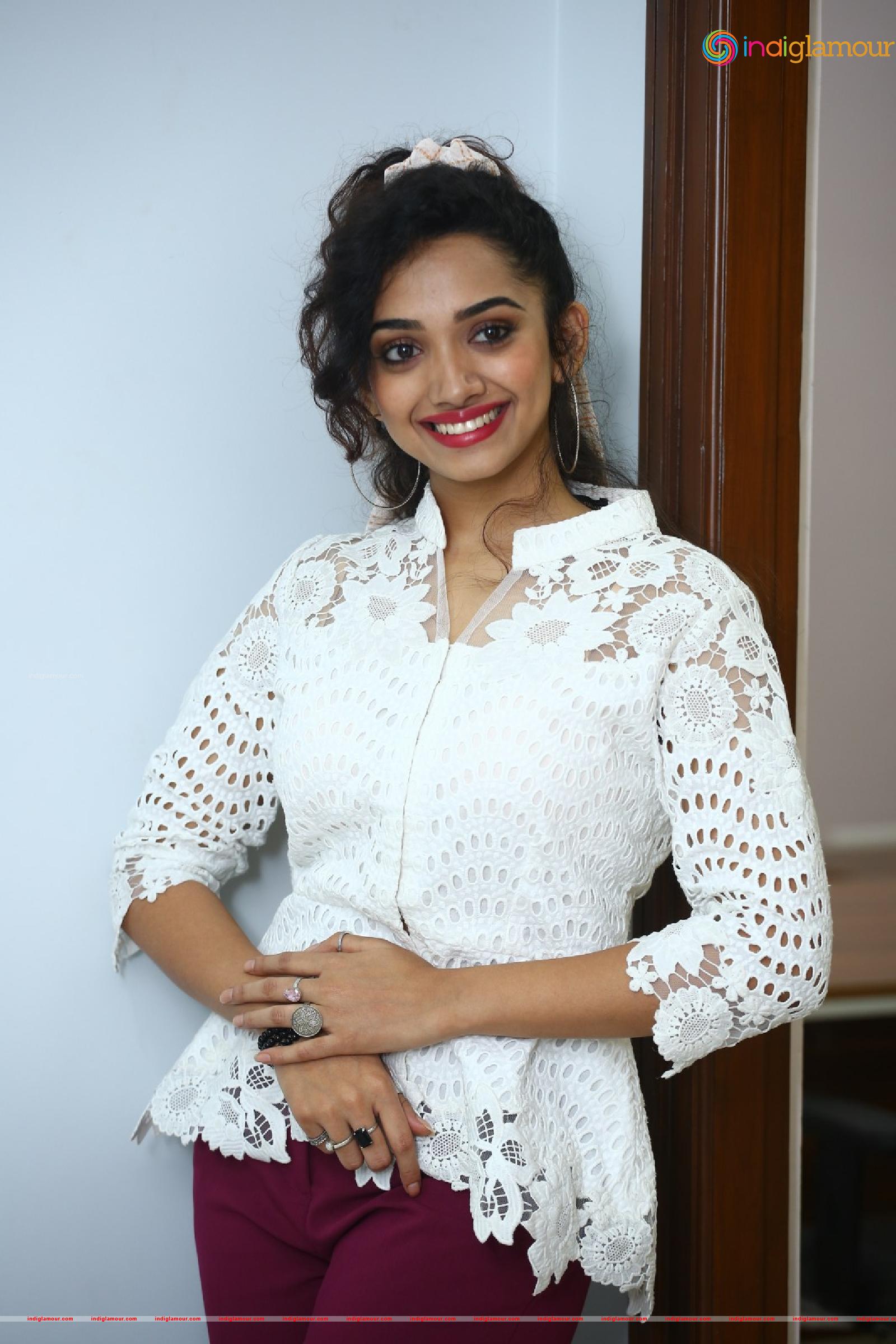 Saanve Megghana Actress hd photo