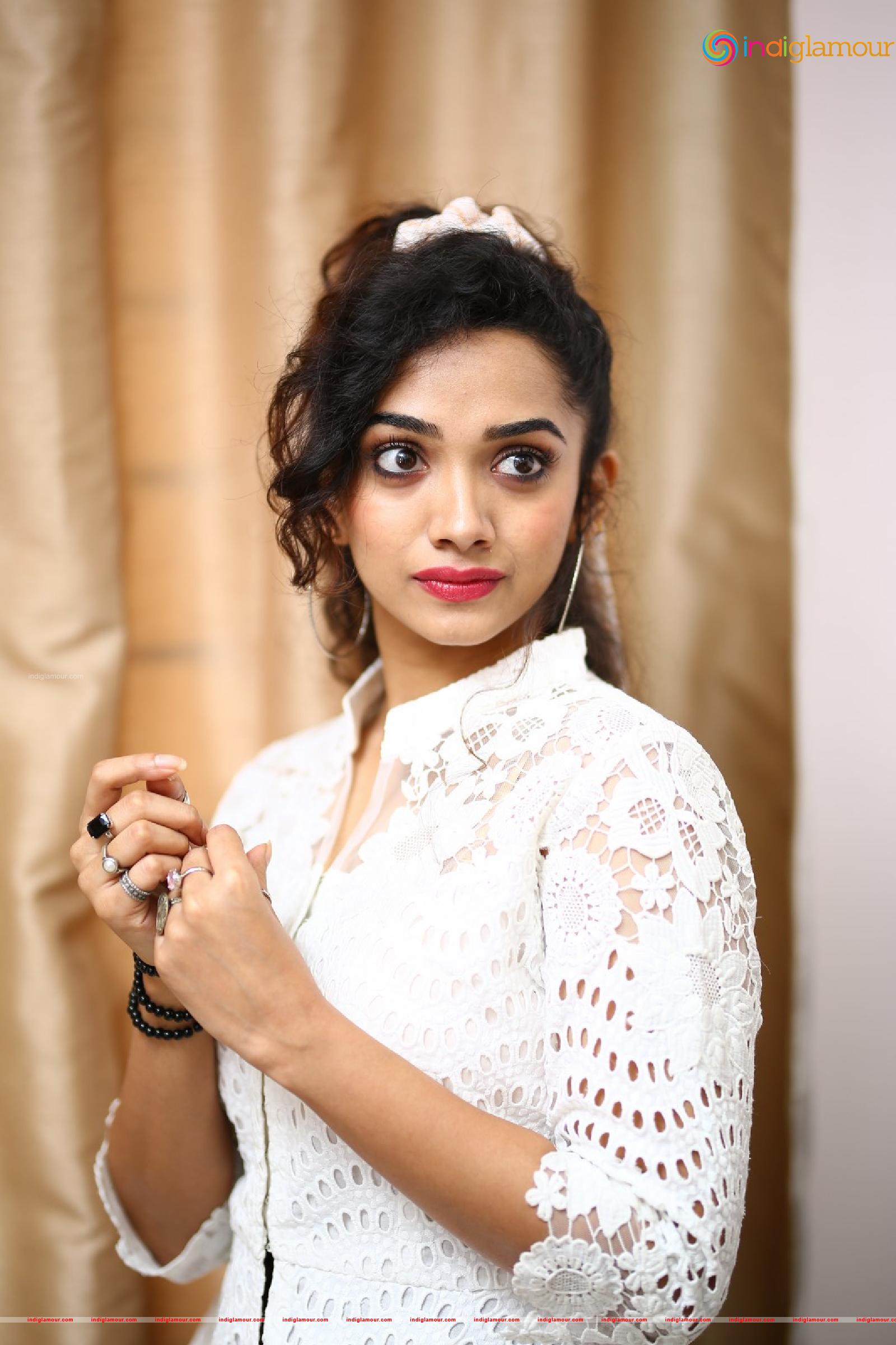 Saanve Megghana Actress hd photo