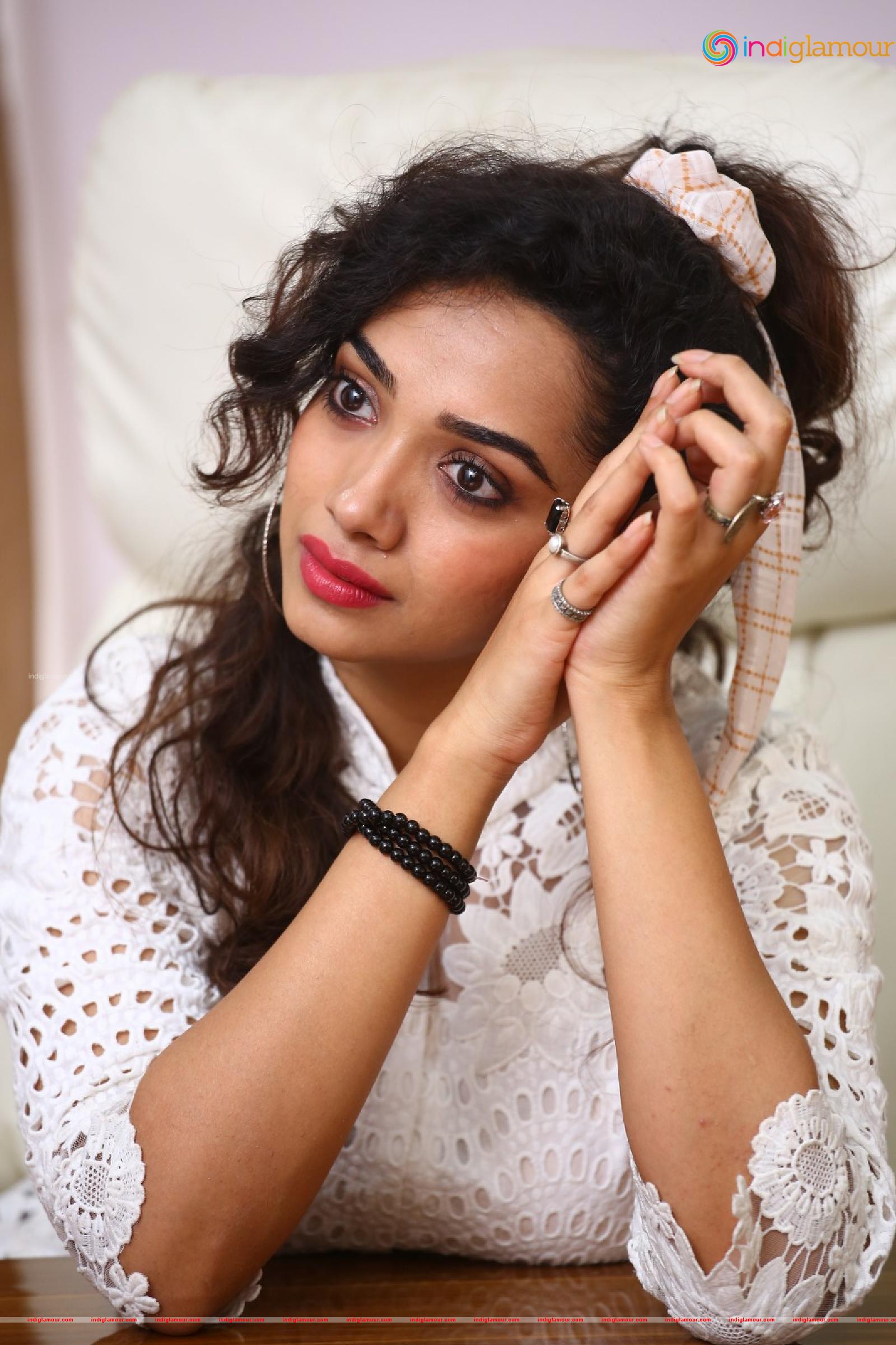 Saanve Megghana Actress hd photo