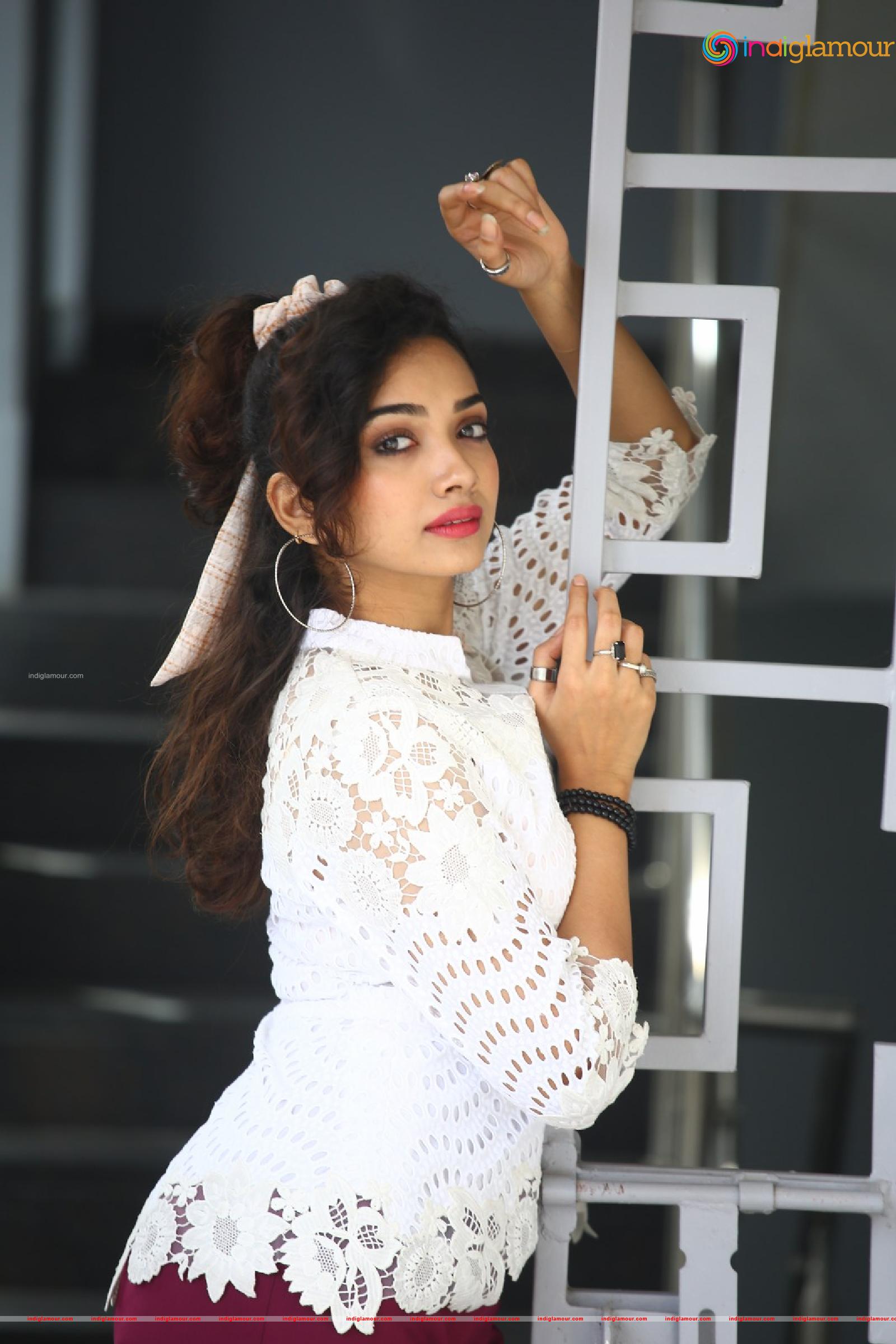 Saanve Megghana Actress hd photo
